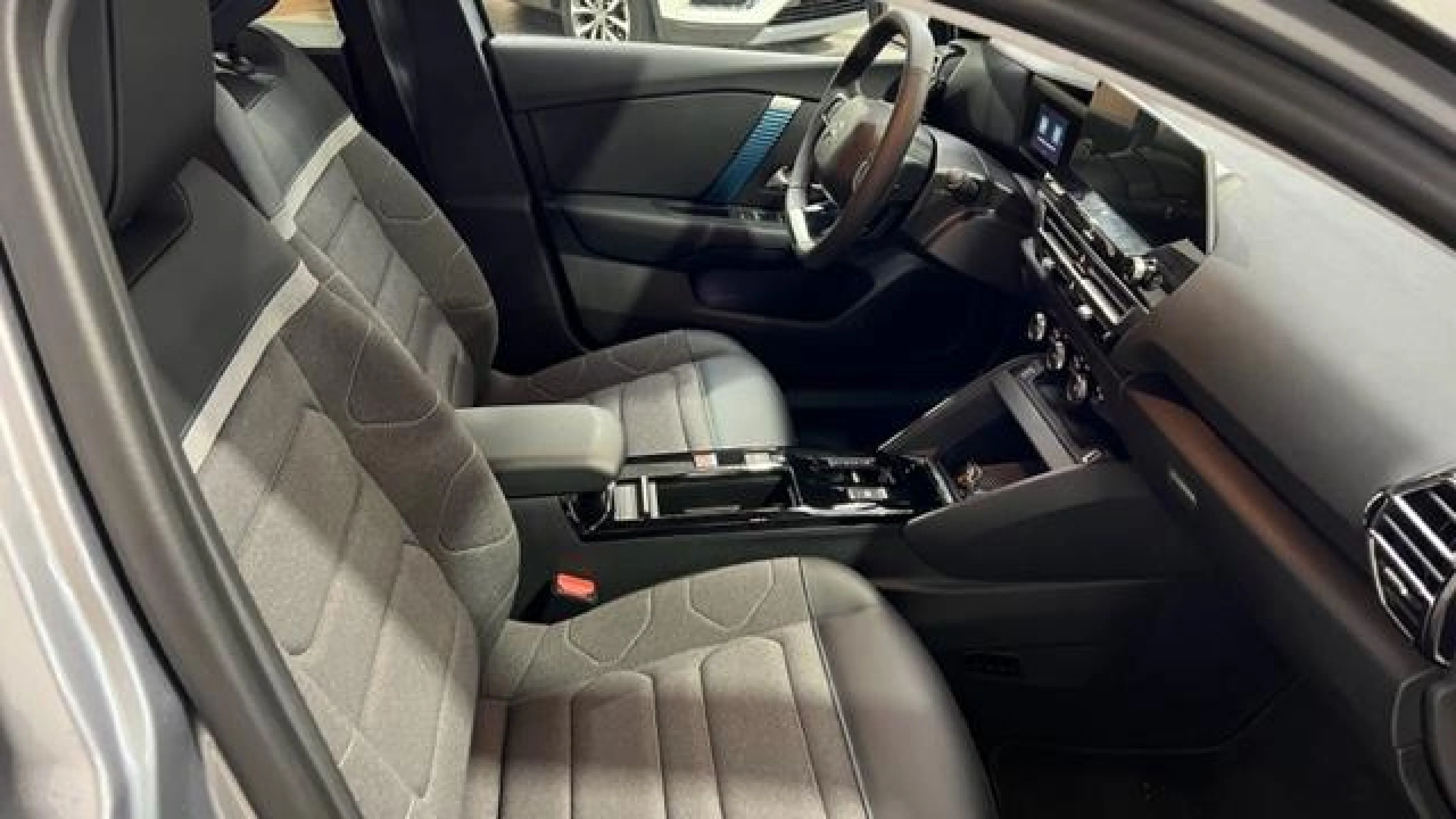 CITROEN Ë C4 Ë C4 ELÉCTRICO 100KW FEEL PACK - Foto 18