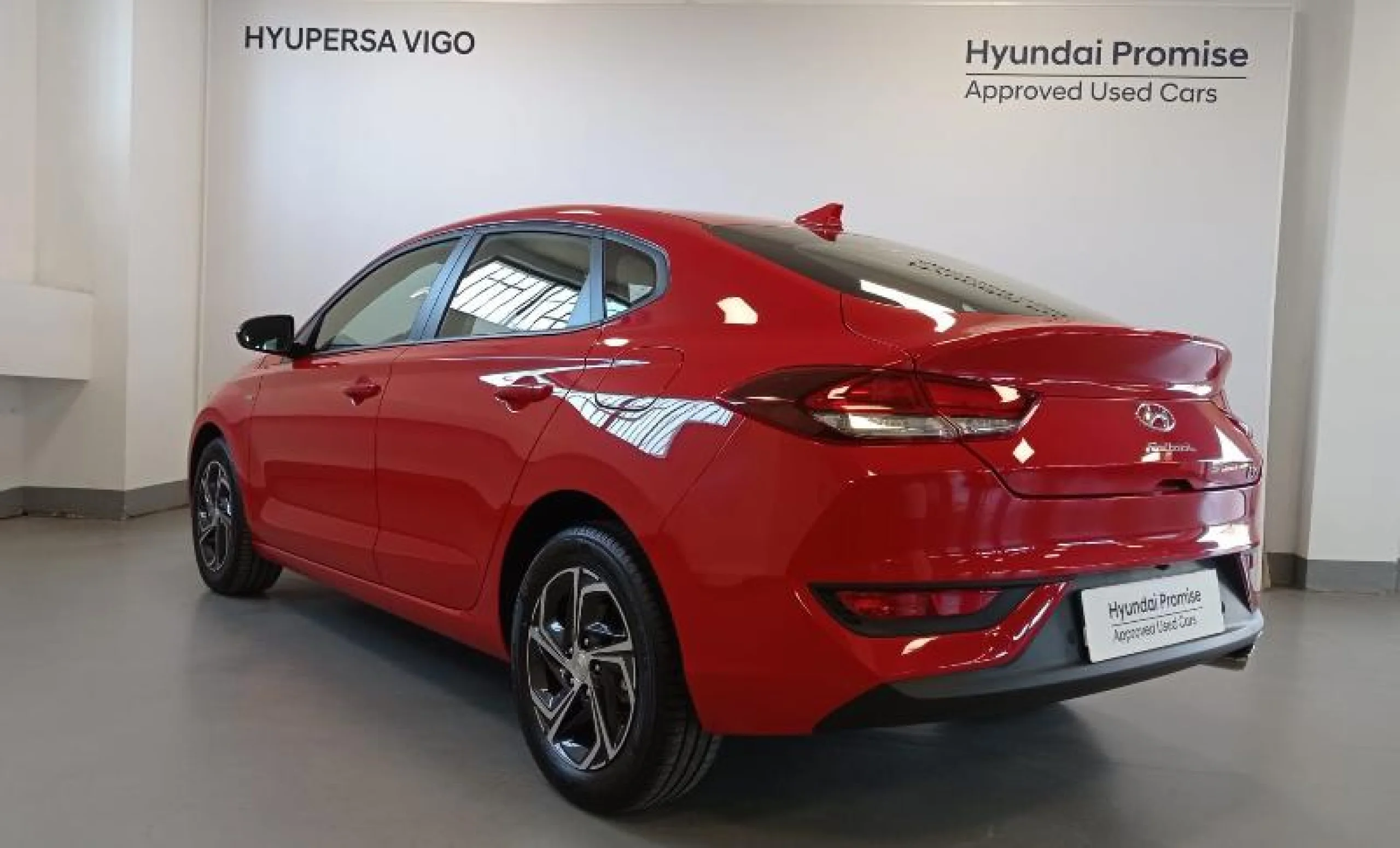 HYUNDAI I30 1.0 TGDI KLASS FASTBACK - Foto 3