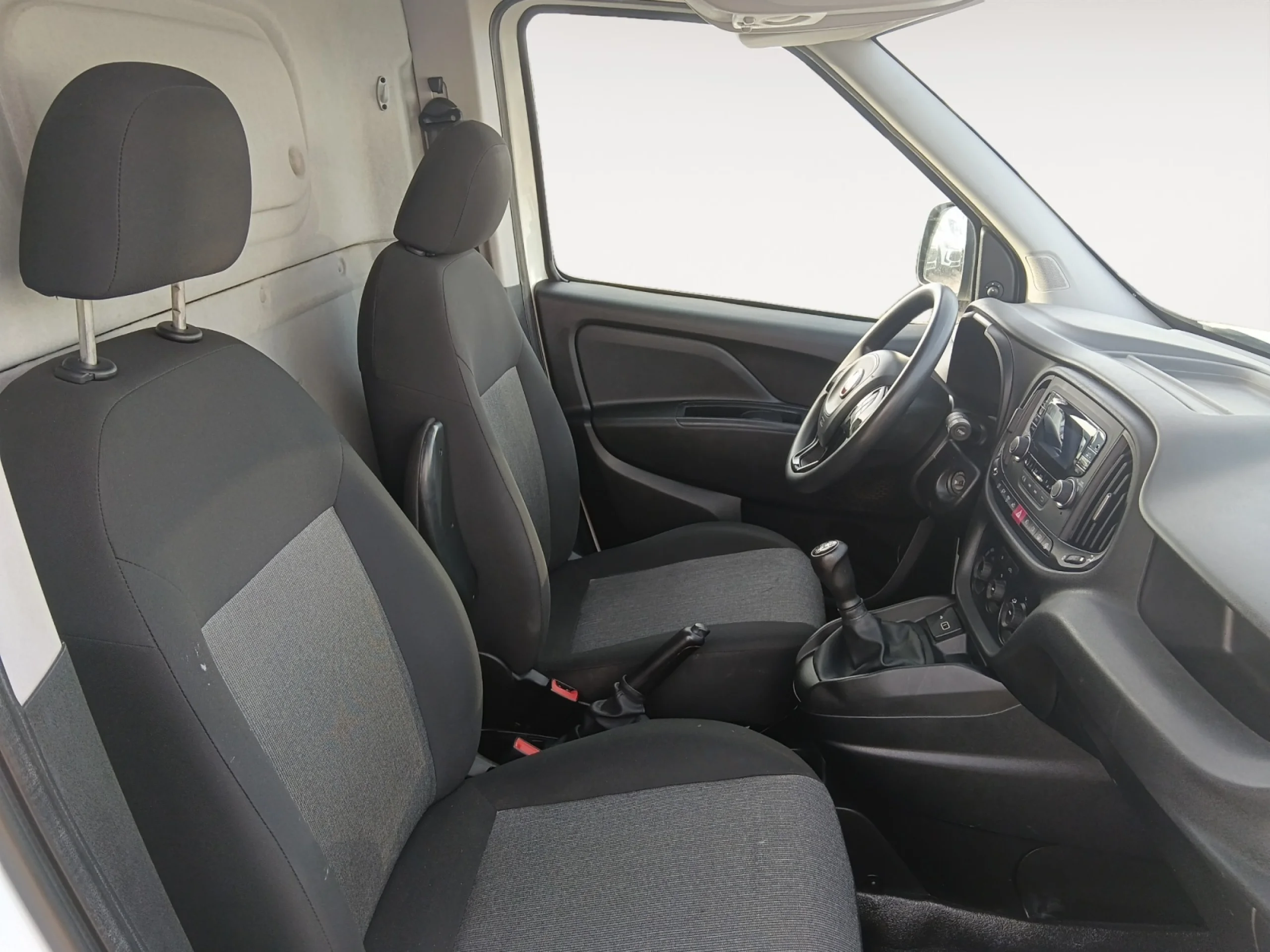 FIAT Doblò cargo CARGO SX 1.3 MJET 70 KW (95 - Foto 5