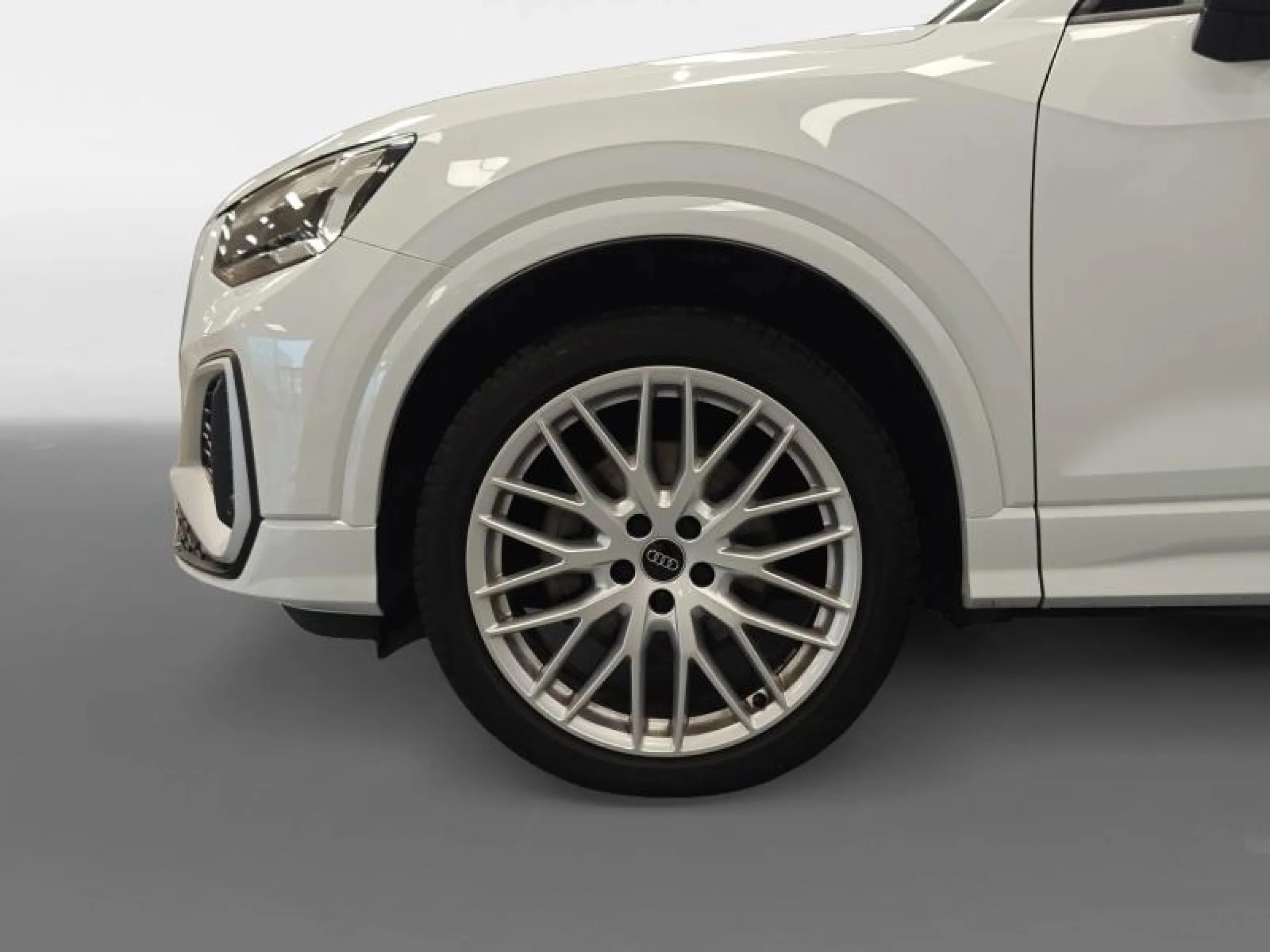 AUDI Q2 ADRENALIN 35 TDI 110KW (150CV) S TRONIC - Foto 8