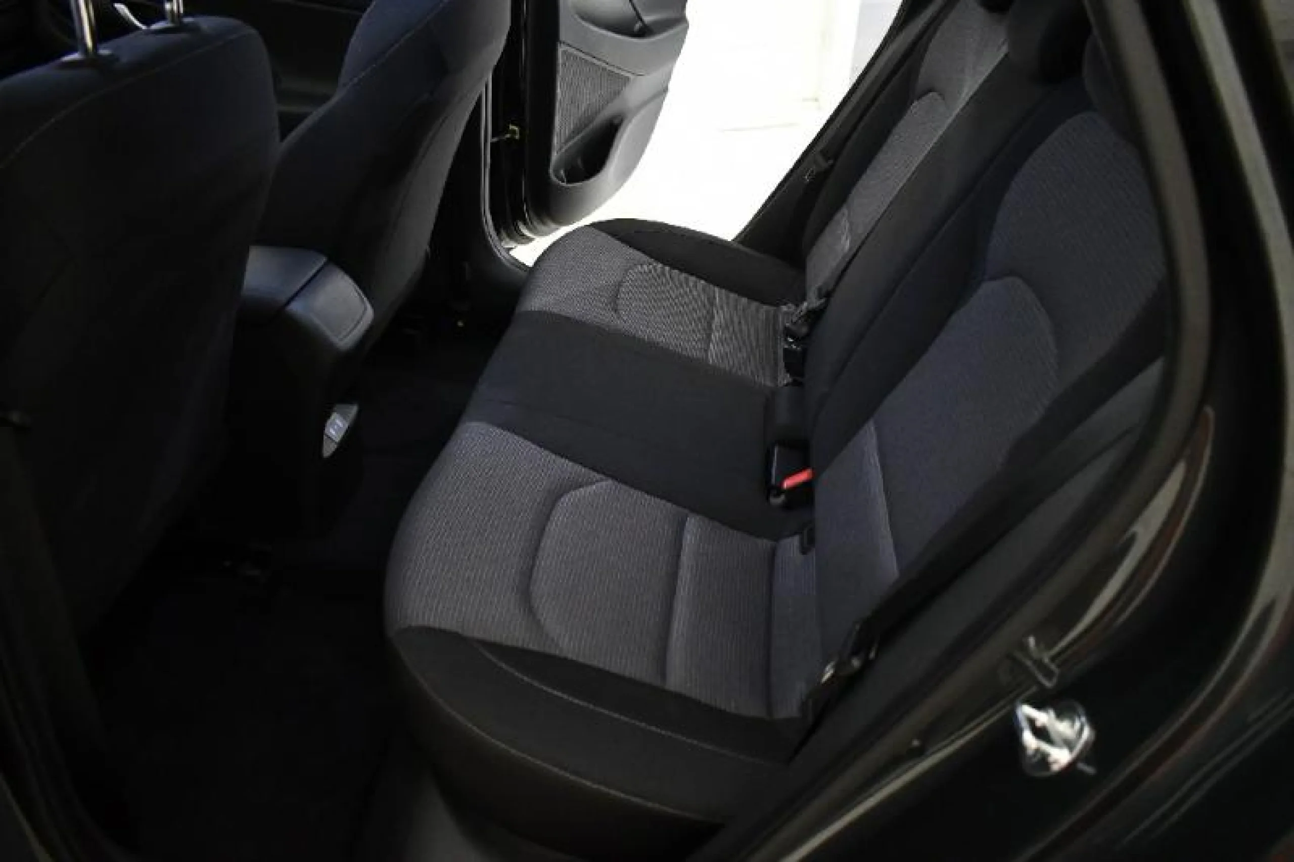 HYUNDAI I30 1.0 TGDI 48V KLASS - Foto 8