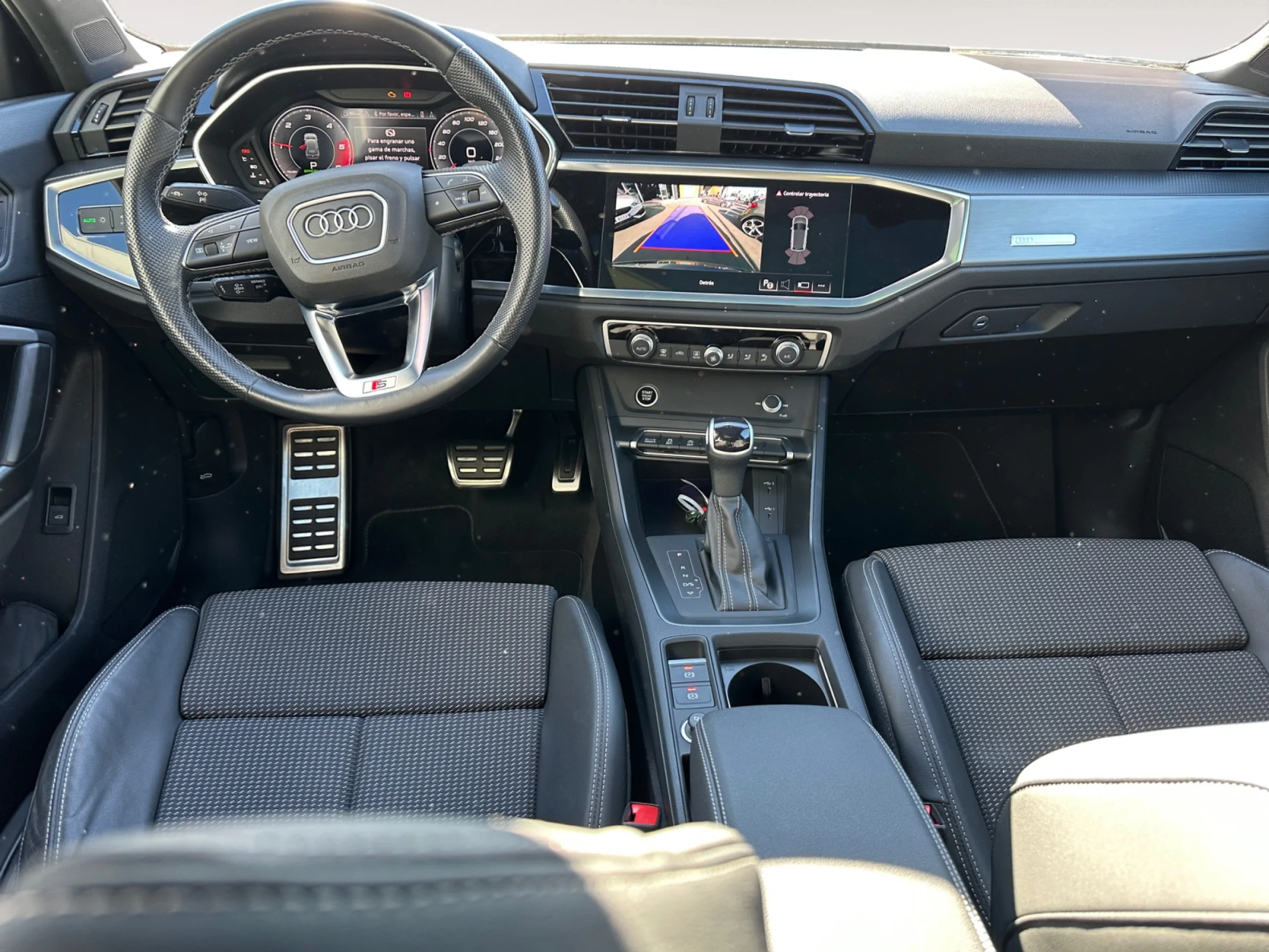 AUDI Q3 BLACK LINE 35 TDI 110KW (150CV) S TRONIC - Foto 4