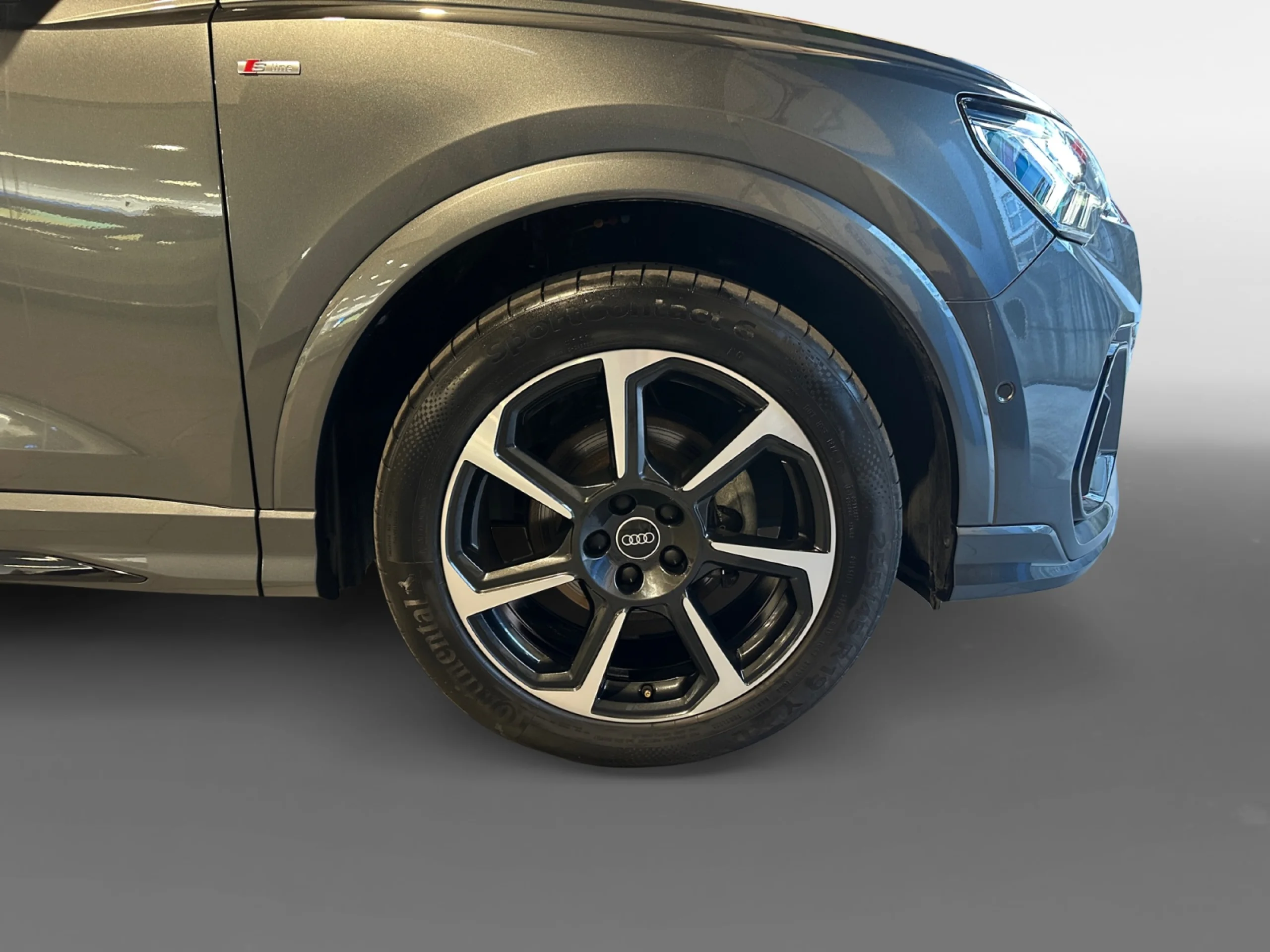 AUDI Q3 BLACK LINE 35 TDI 110KW (150CV) S TRONIC - Foto 8