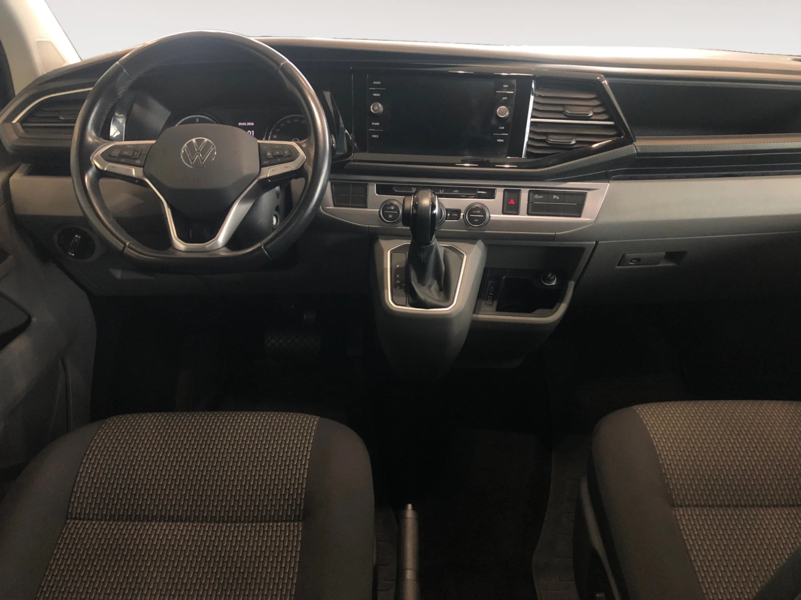 VOLKSWAGEN CARAVELLE ARAVELLE 2.0 TDI BMT PREMIUM BATALLA CORTA DSG 150CV - Foto 4