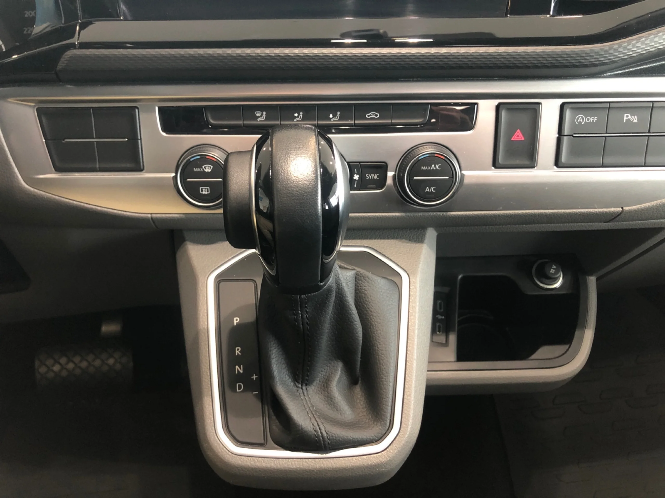 VOLKSWAGEN CARAVELLE ARAVELLE 2.0 TDI BMT PREMIUM BATALLA CORTA DSG 150CV - Foto 17