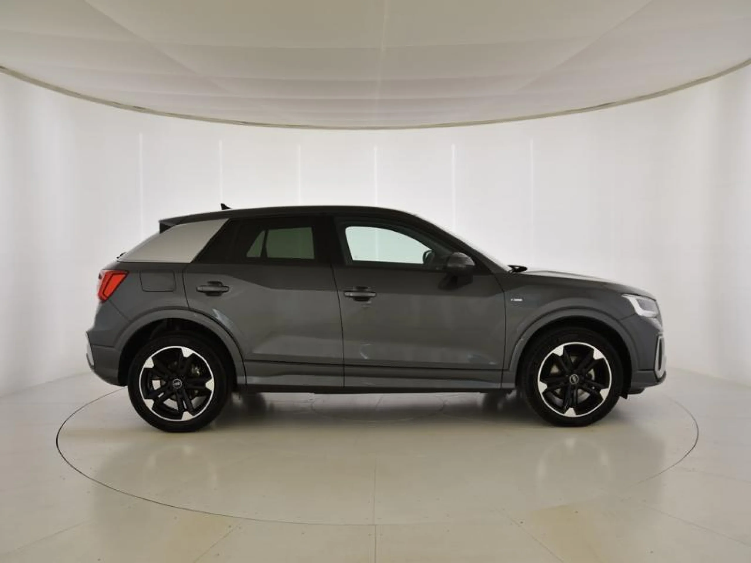 AUDI Q2 S LINE 30 TFSI 81KW (110CV) - Foto 3