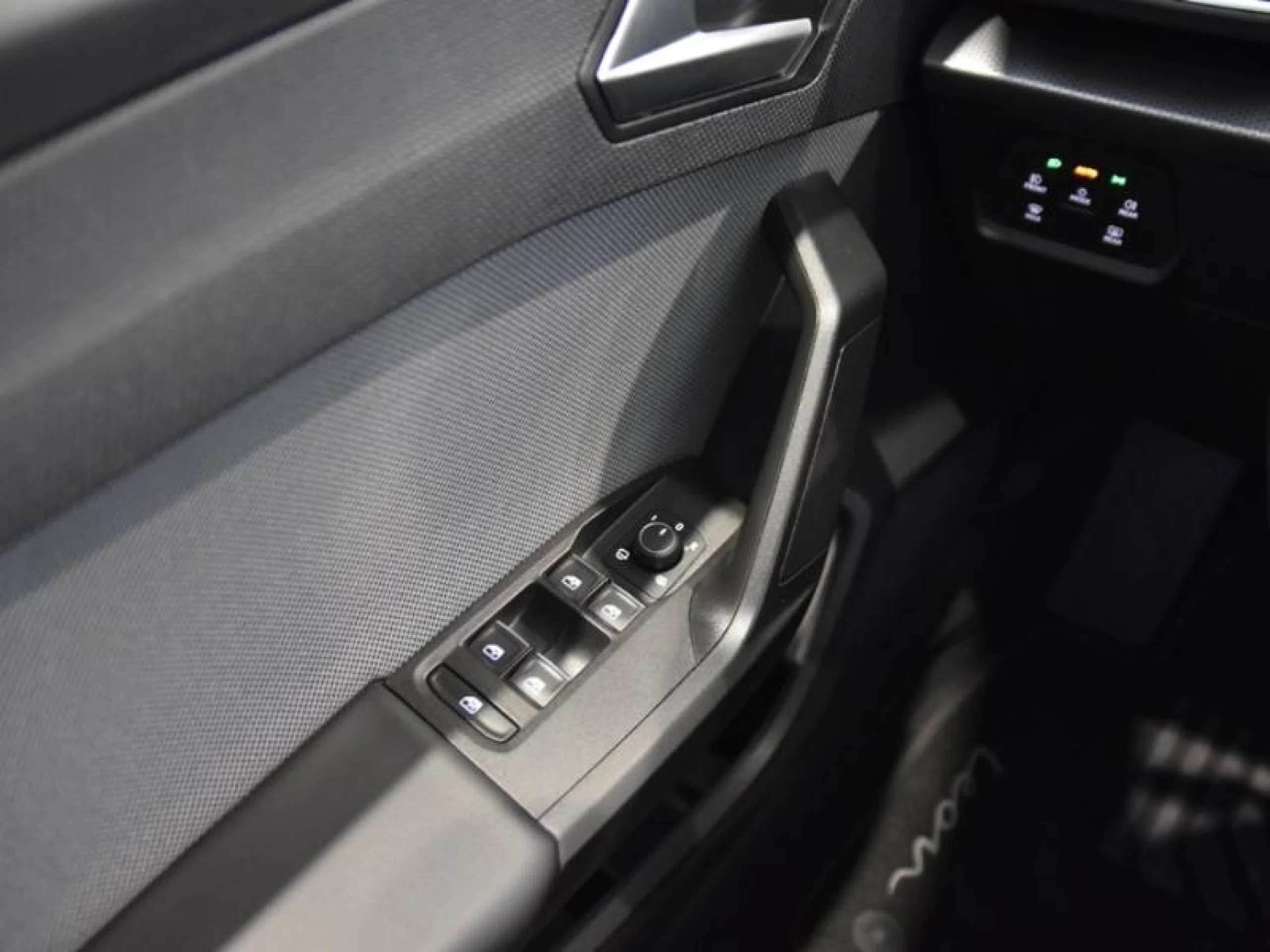 SEAT NUEVO LEON 2.0 TDI 85KW S&S STYLE LAUNCH P NAV - Foto 18
