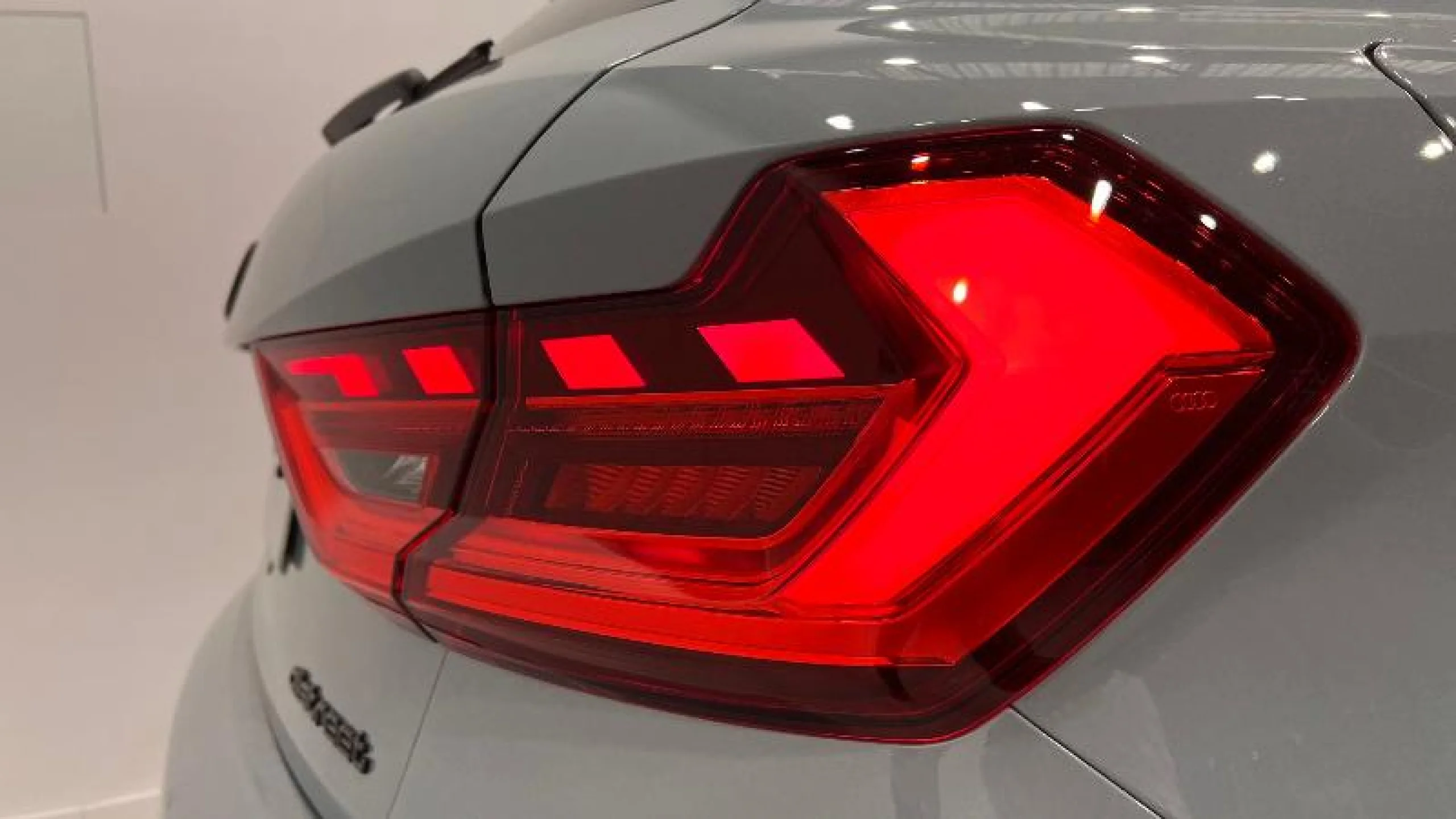 AUDI A1 ALLSTREET ADRENALIN BLACK 30 TFSI 81KW - Foto 15