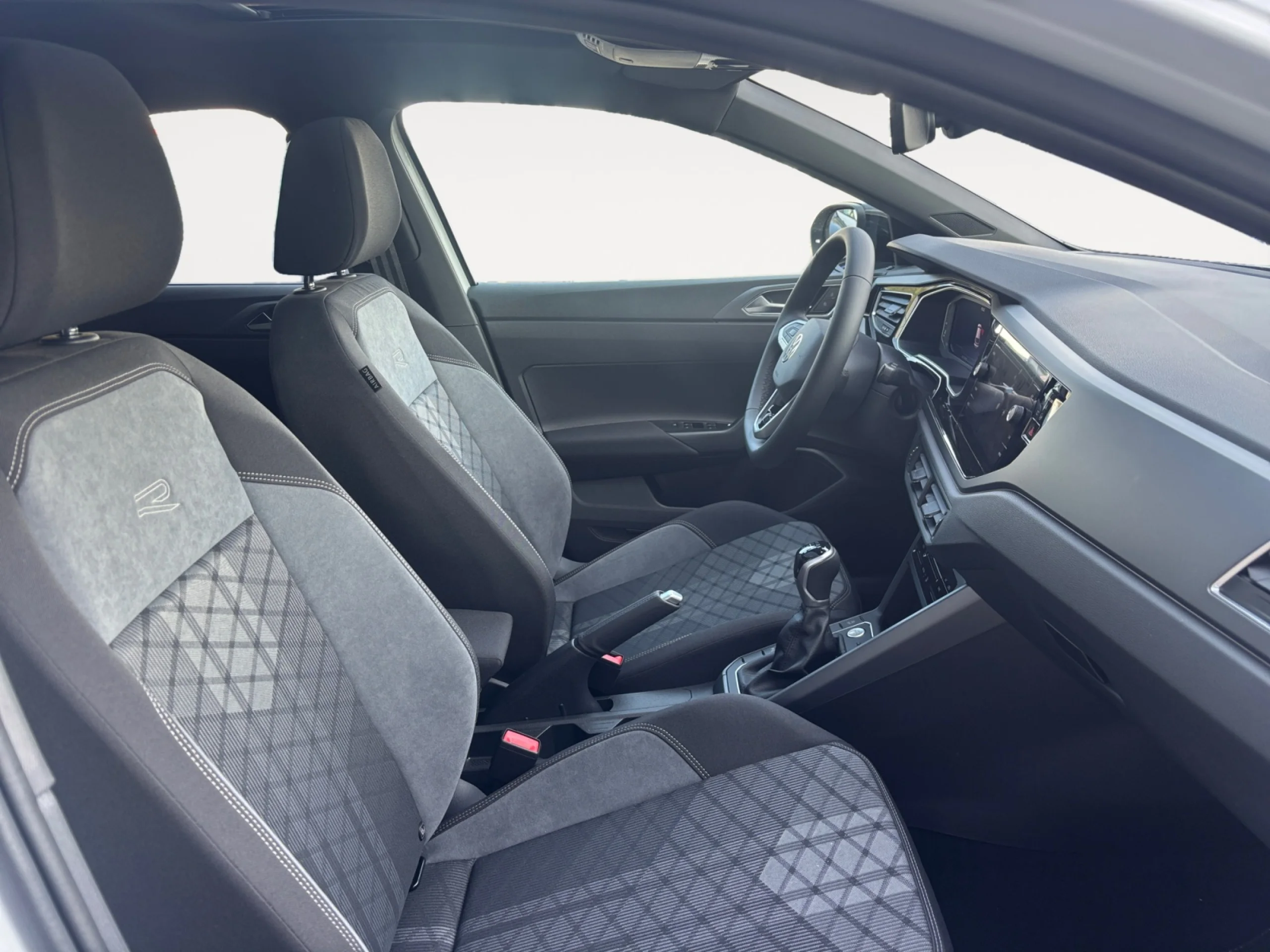 VOLKSWAGEN TAIGO R LINE 1.0 TSI 85KW (115CV) - Foto 5