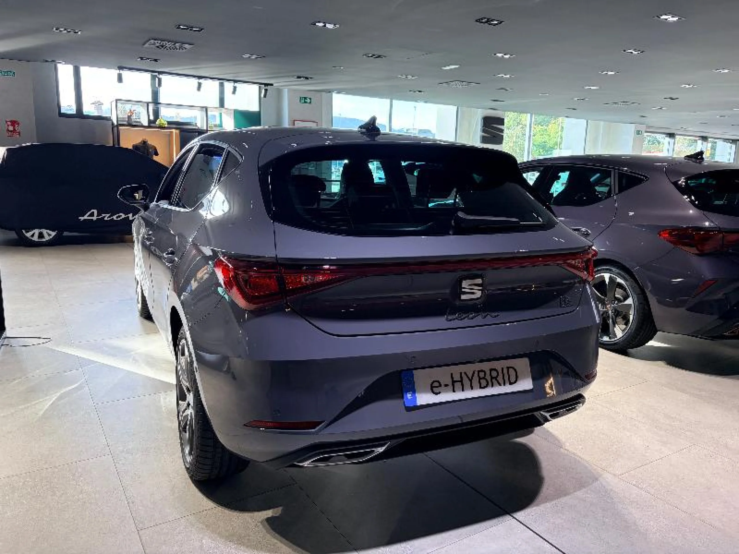 SEAT LEON 1.5 TSI E HYBRID 150KW DSG 6 FR XL - Foto 4
