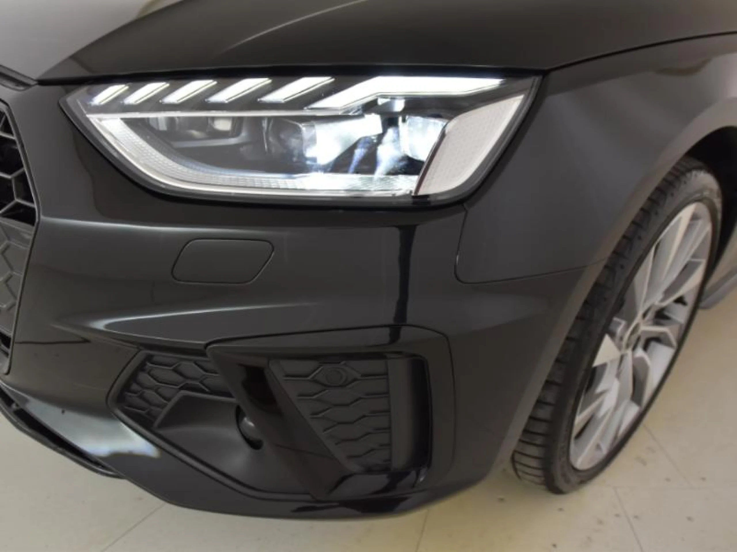 AUDI A4 AVANT BLACK LINE 35 TDI 120KW S TRONIC - Foto 20