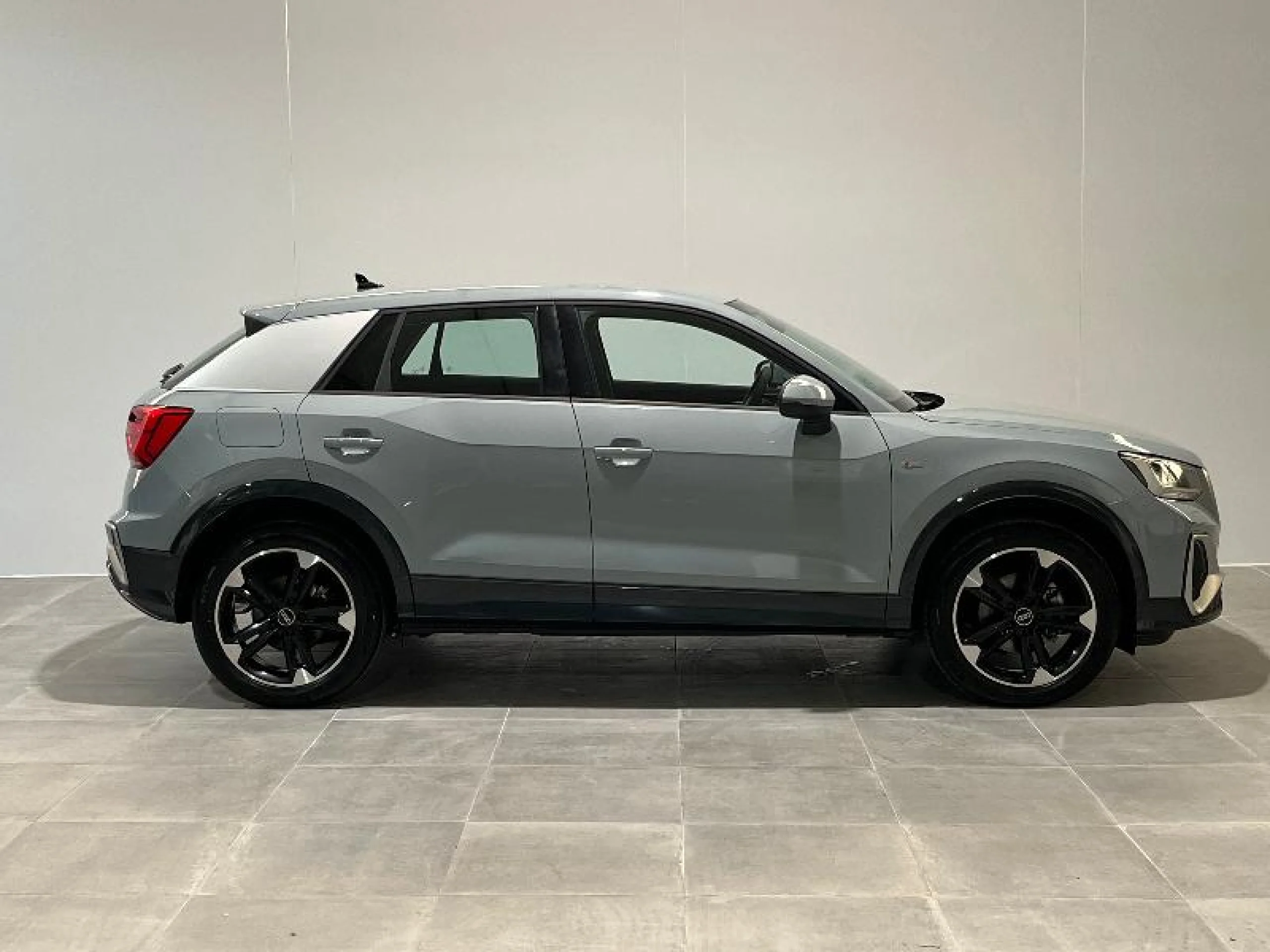 AUDI Q2 S LINE 30 TFSI 81KW (110CV) - Foto 3