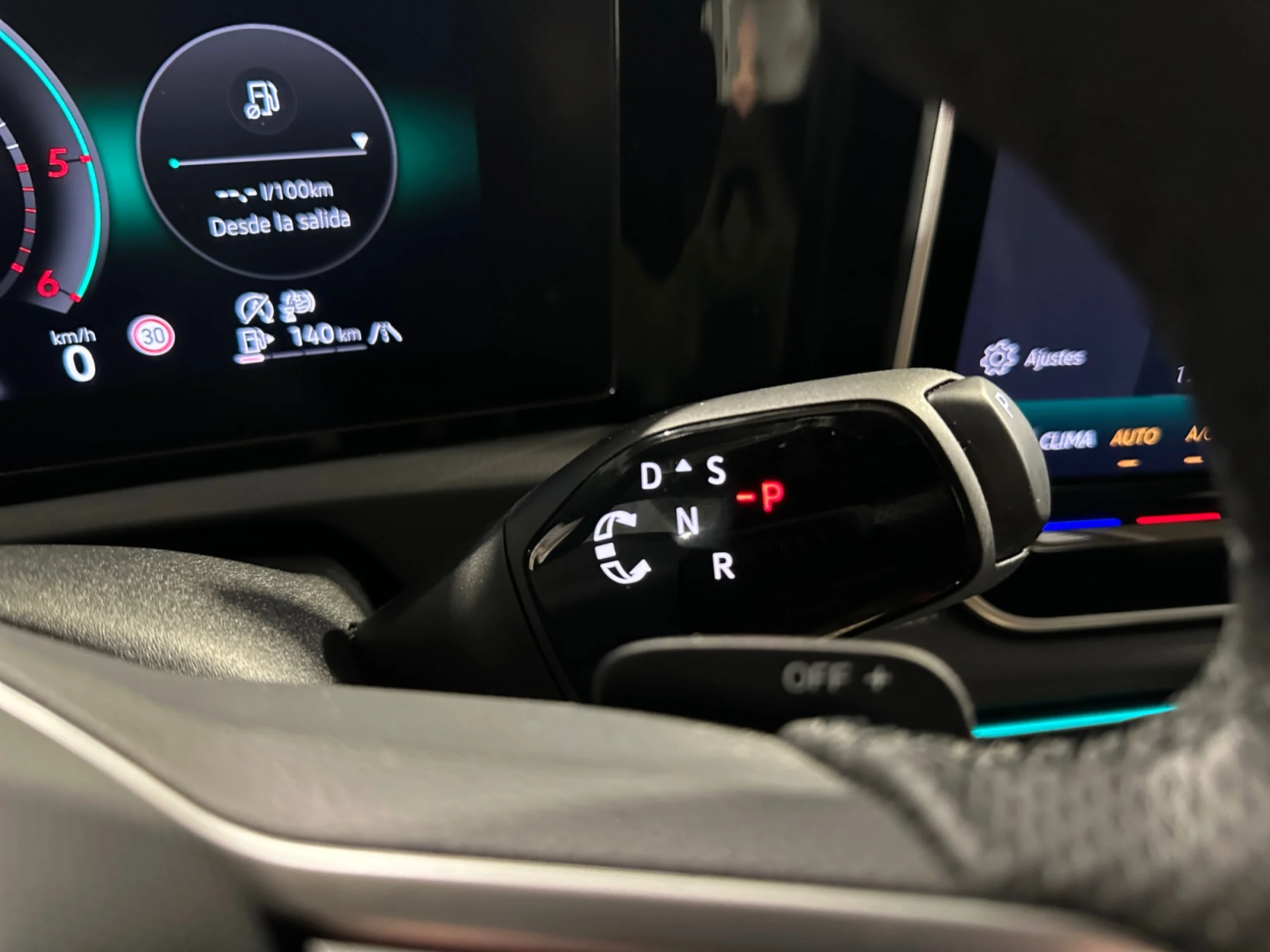 VOLKSWAGEN TIGUAN R LINE 2.0 TDI 142KW (193CV) DSG 4MOTION - Foto 15