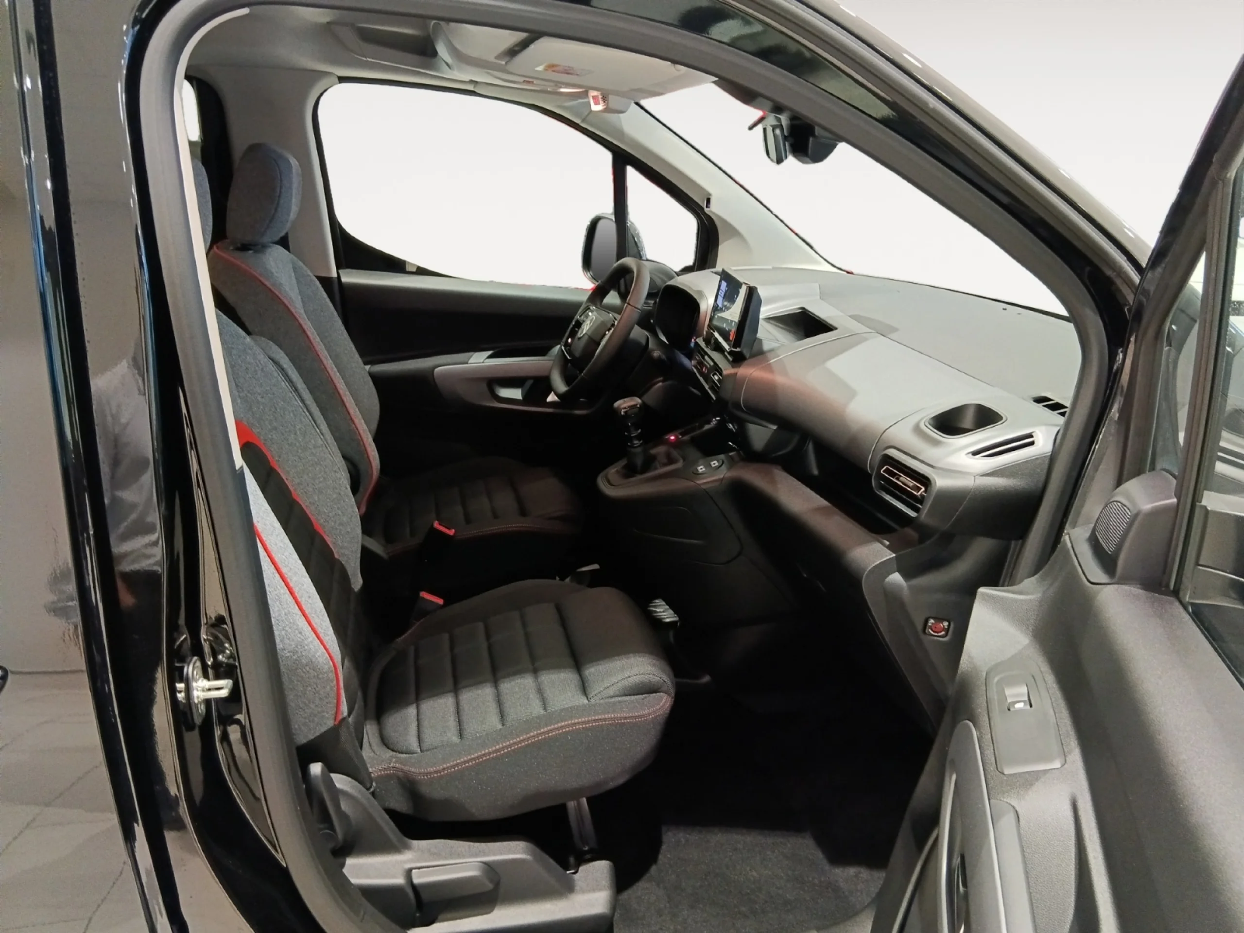 CITROEN BERLINGO VAN DOBLE CABINA XL DIÉSEL 100CV MANUAL - Foto 5