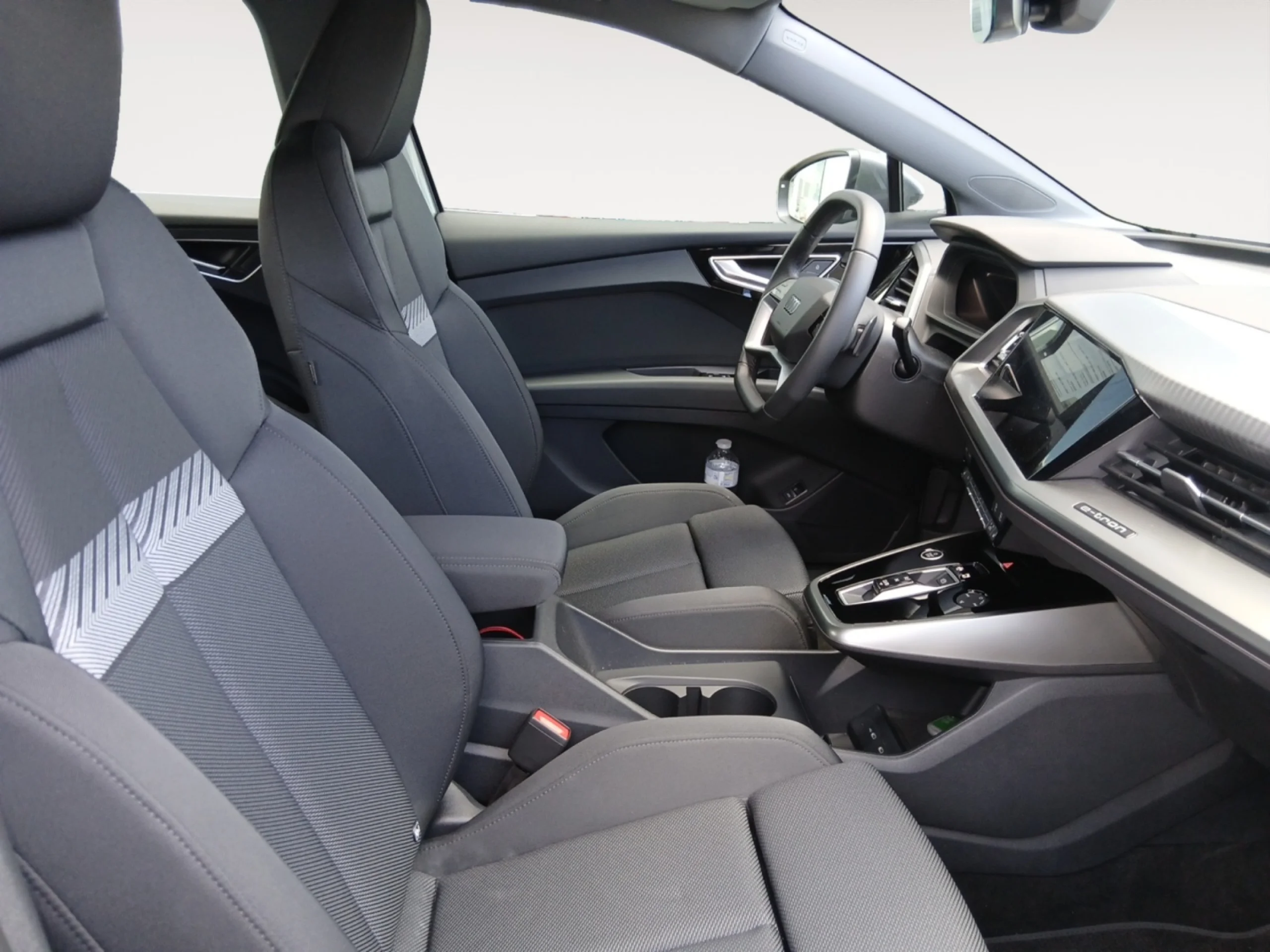 AUDI Q4 SPORTBACK GENUINE EDITION 45 E TRON 210KW 82KWH - Foto 5