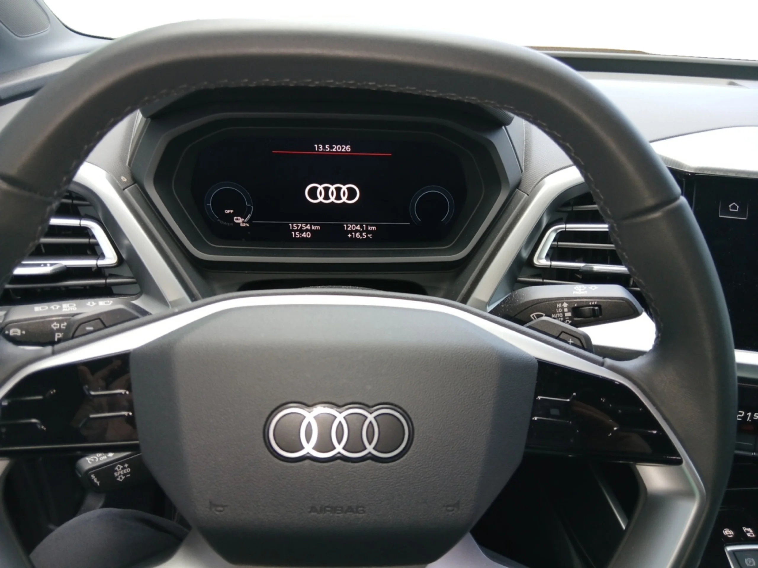 AUDI Q4 SPORTBACK GENUINE EDITION 45 E TRON 210KW 82KWH - Foto 9