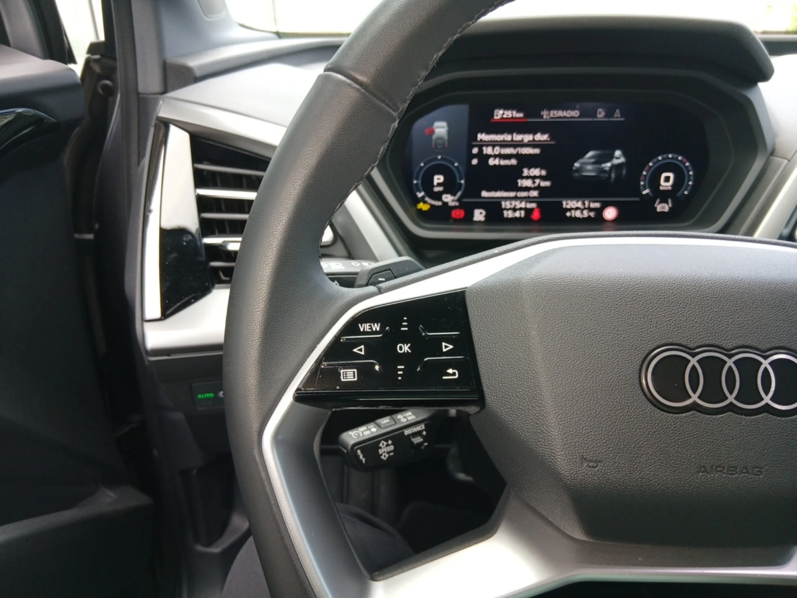 AUDI Q4 SPORTBACK GENUINE EDITION 45 E TRON 210KW 82KWH - Foto 11