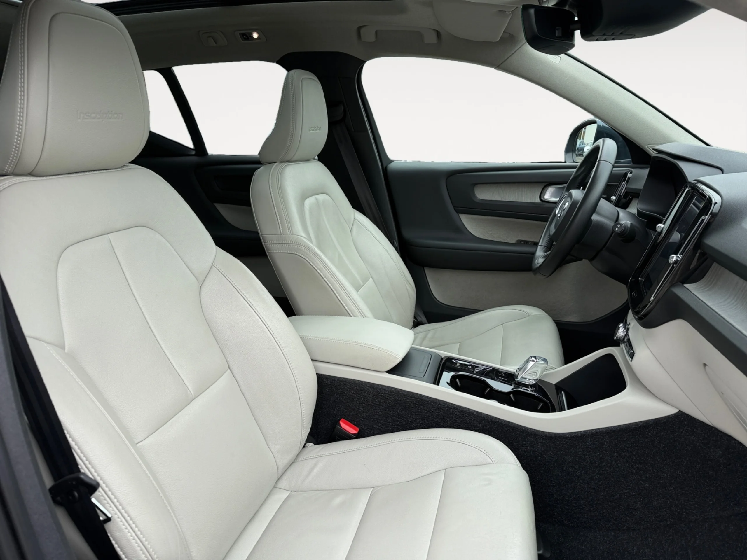 VOLVO XC40 2.0 T4 INSCRPTION AUTO - Foto 5