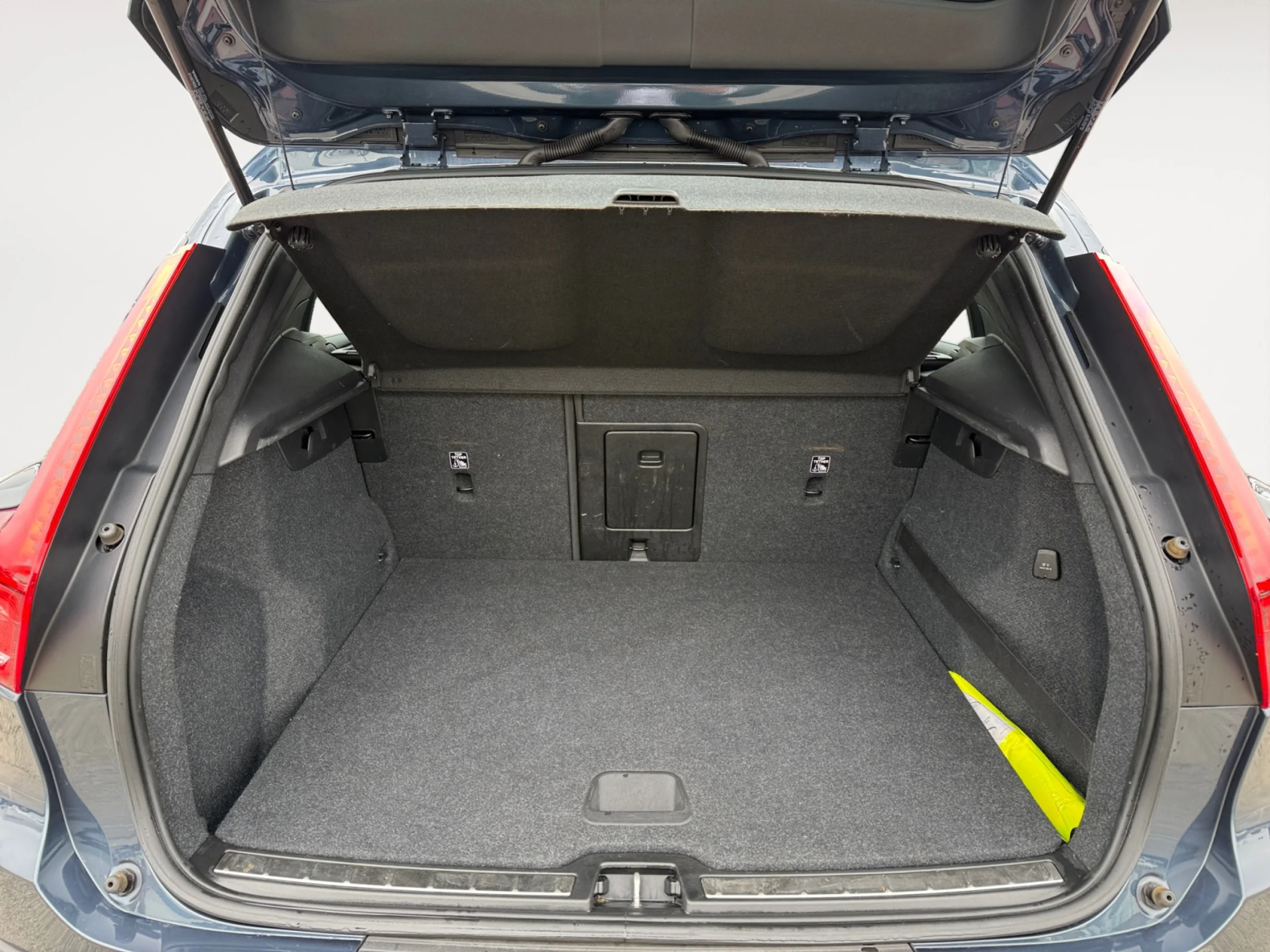 VOLVO XC40 2.0 T4 INSCRPTION AUTO - Foto 7