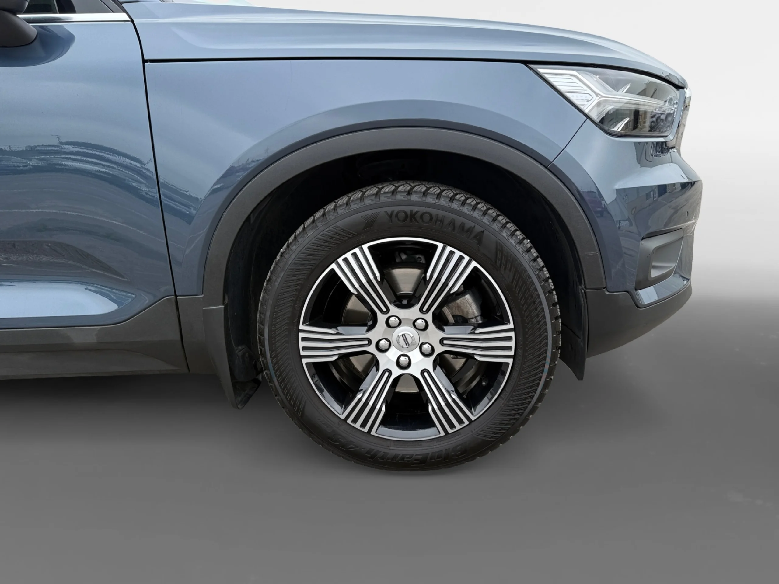 VOLVO XC40 2.0 T4 INSCRPTION AUTO - Foto 8