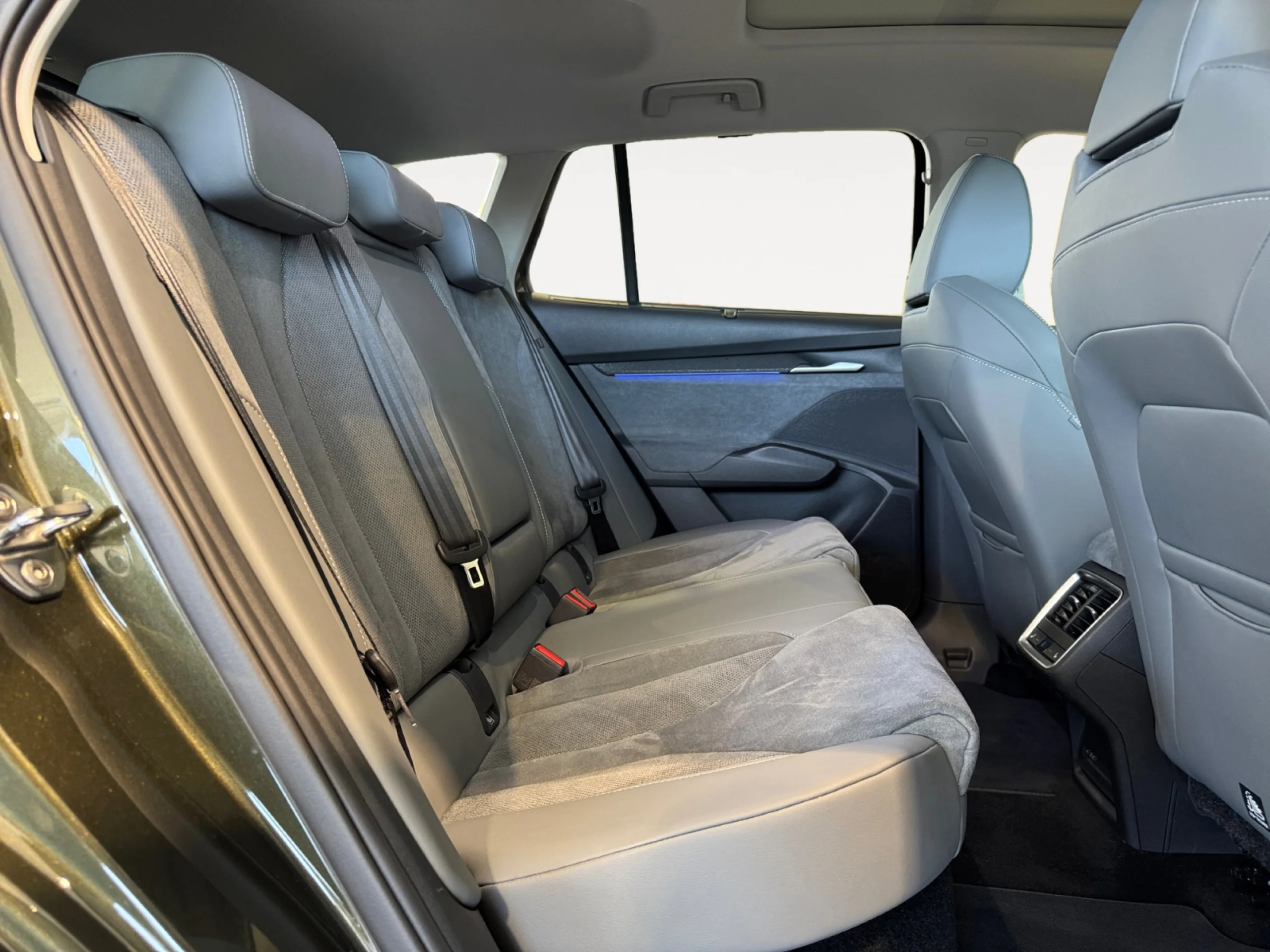 SKODA ENYAQ 85 210 KW ( CV) 82 KWH (77 KWH NETA) - Foto 6