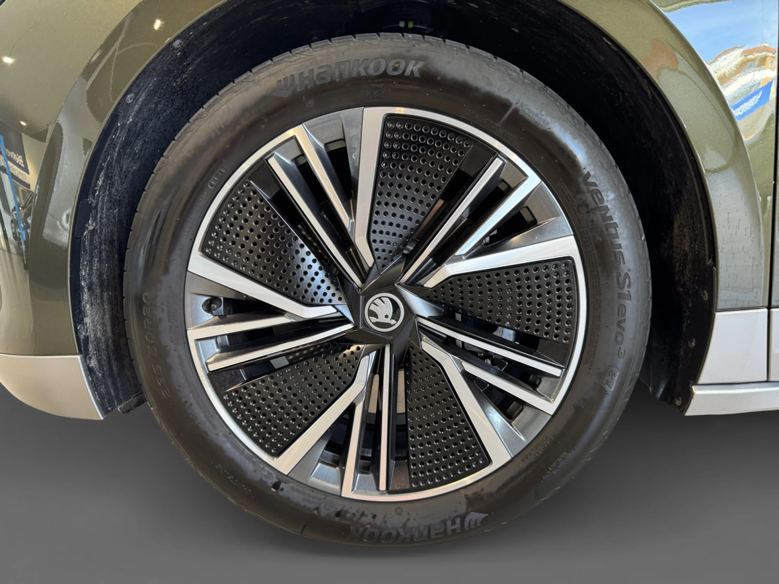 SKODA ENYAQ 85 210 KW ( CV) 82 KWH (77 KWH NETA) - Foto 8