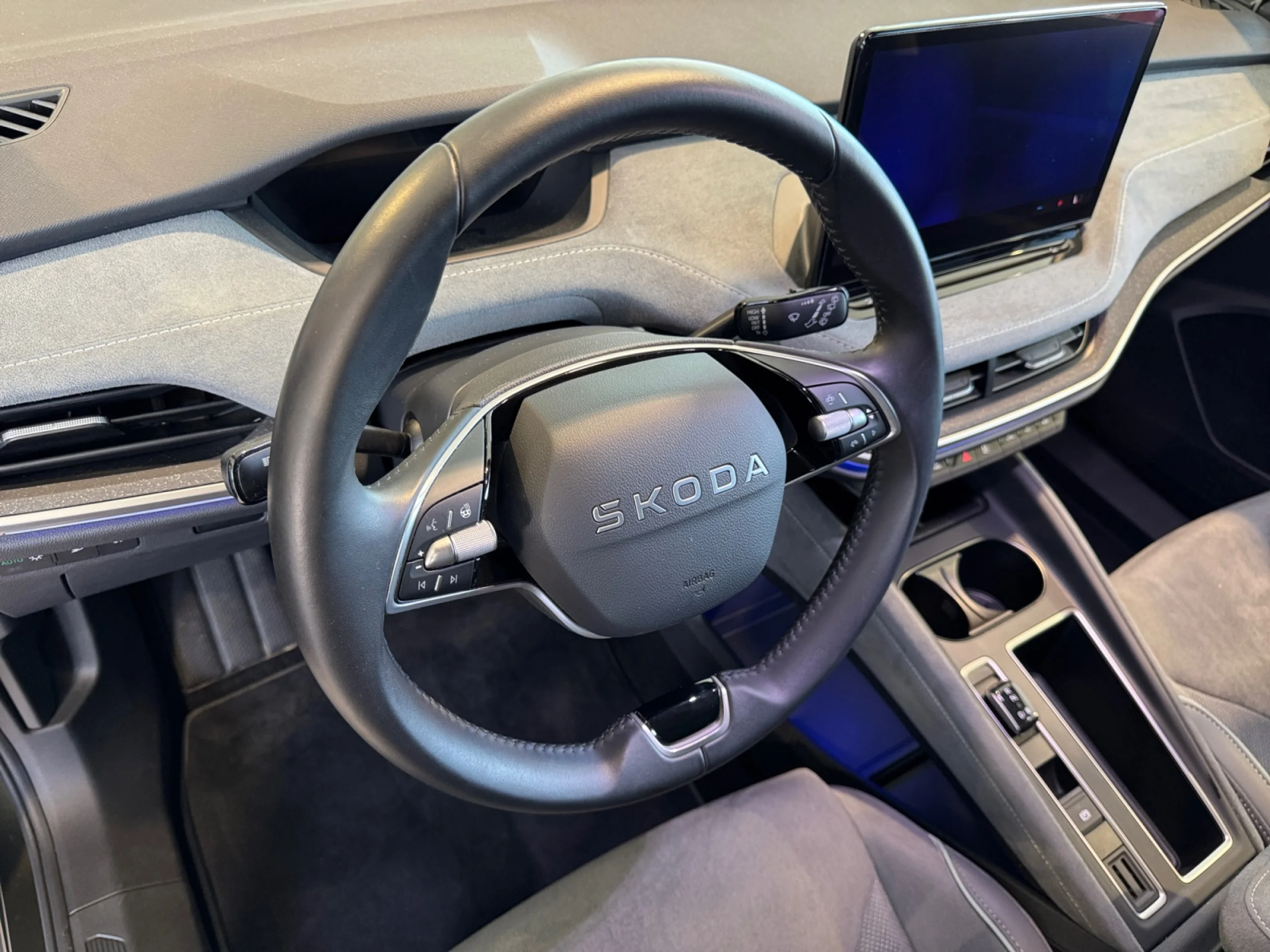 SKODA ENYAQ 85 210 KW ( CV) 82 KWH (77 KWH NETA) - Foto 9