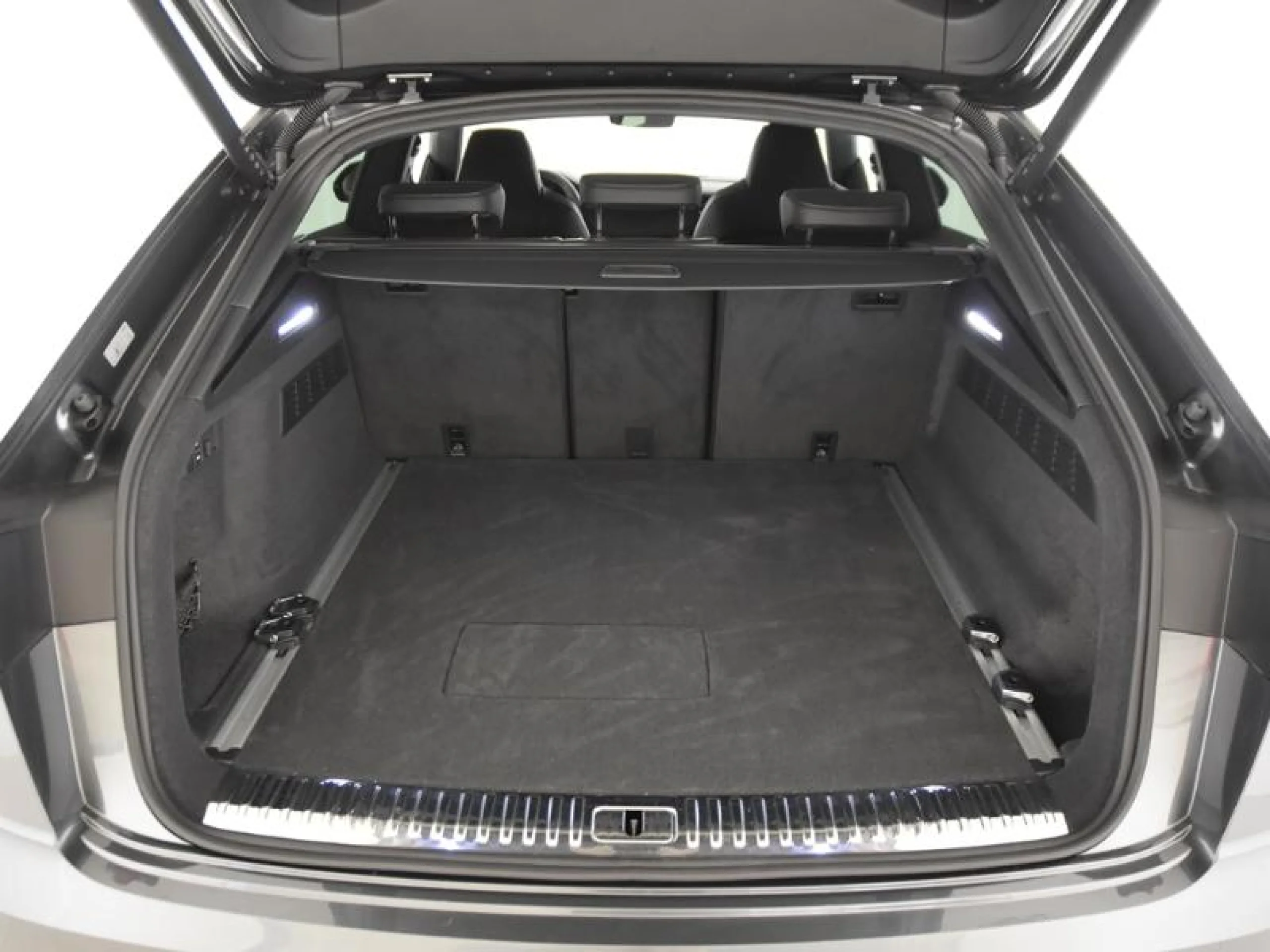 AUDI Q8 S LINE PLUS 55 TFSIE 280KW QUATTRO TIPTR - Foto 7