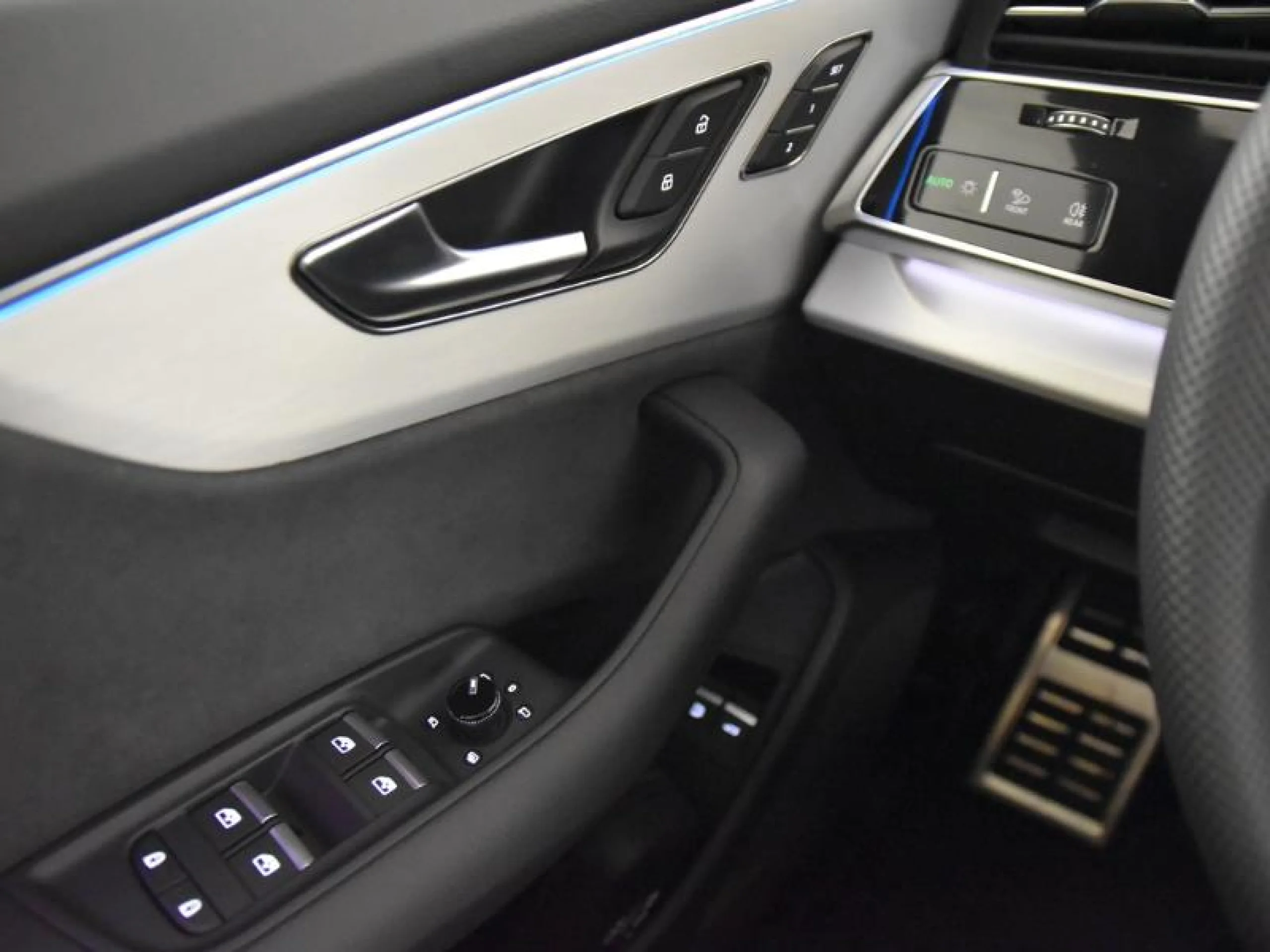 AUDI Q8 S LINE PLUS 55 TFSIE 280KW QUATTRO TIPTR - Foto 23