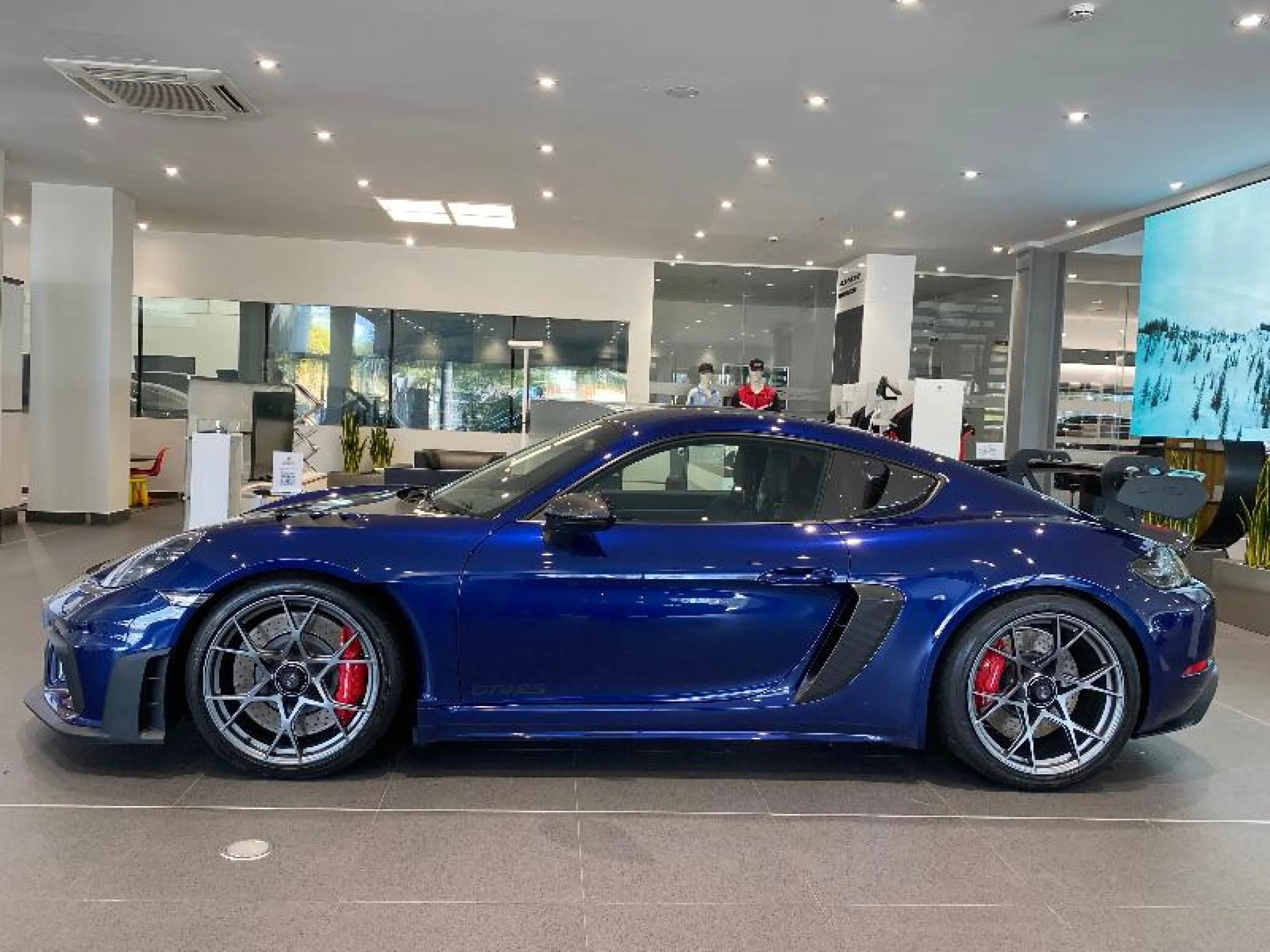 PORSCHE 718 CAYMAN GT4 RS - Foto 2