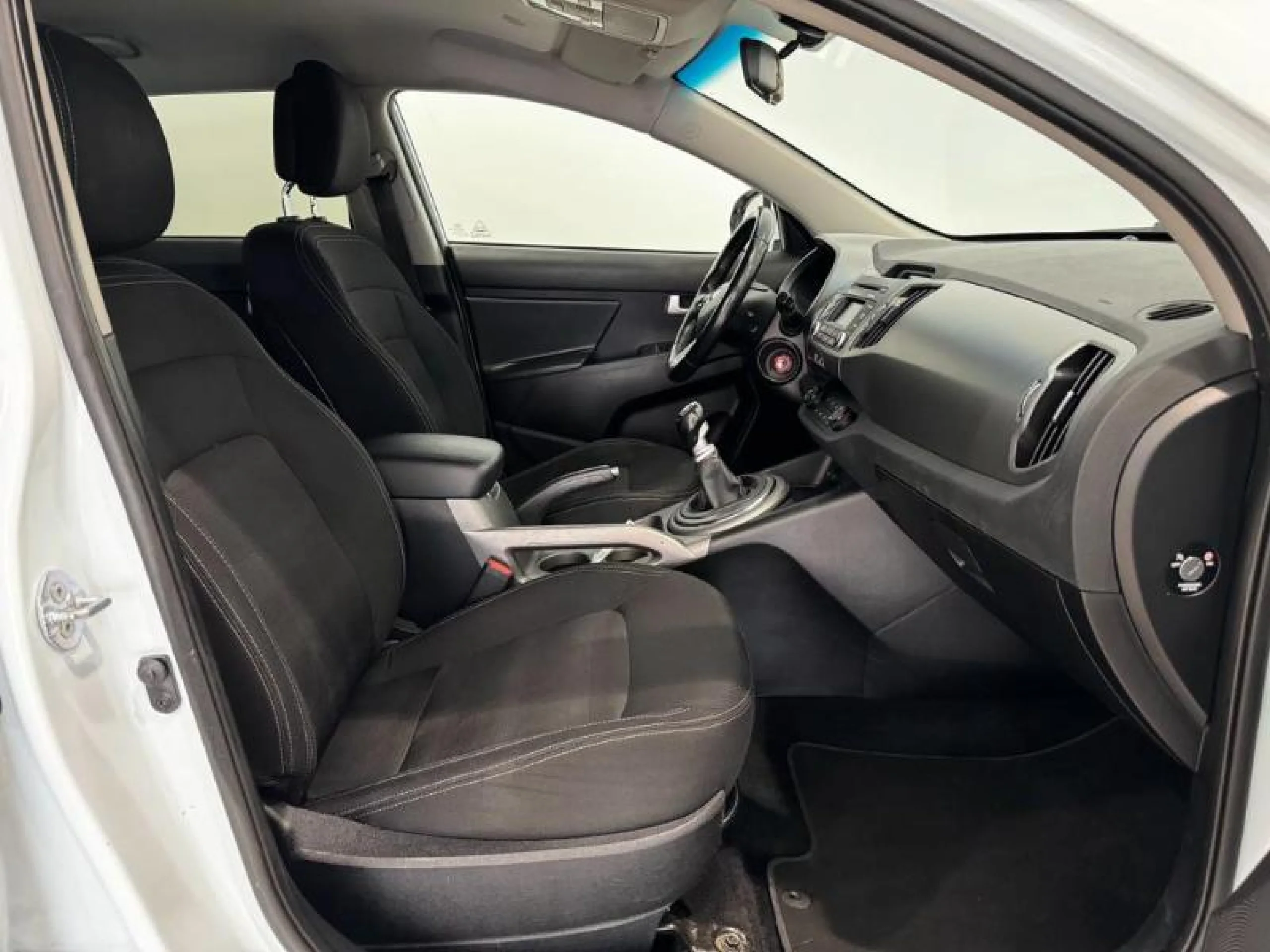 KIA SPORTAGE 1.7 CRDI 115CV VGT EMOTION 4X2 - Foto 3