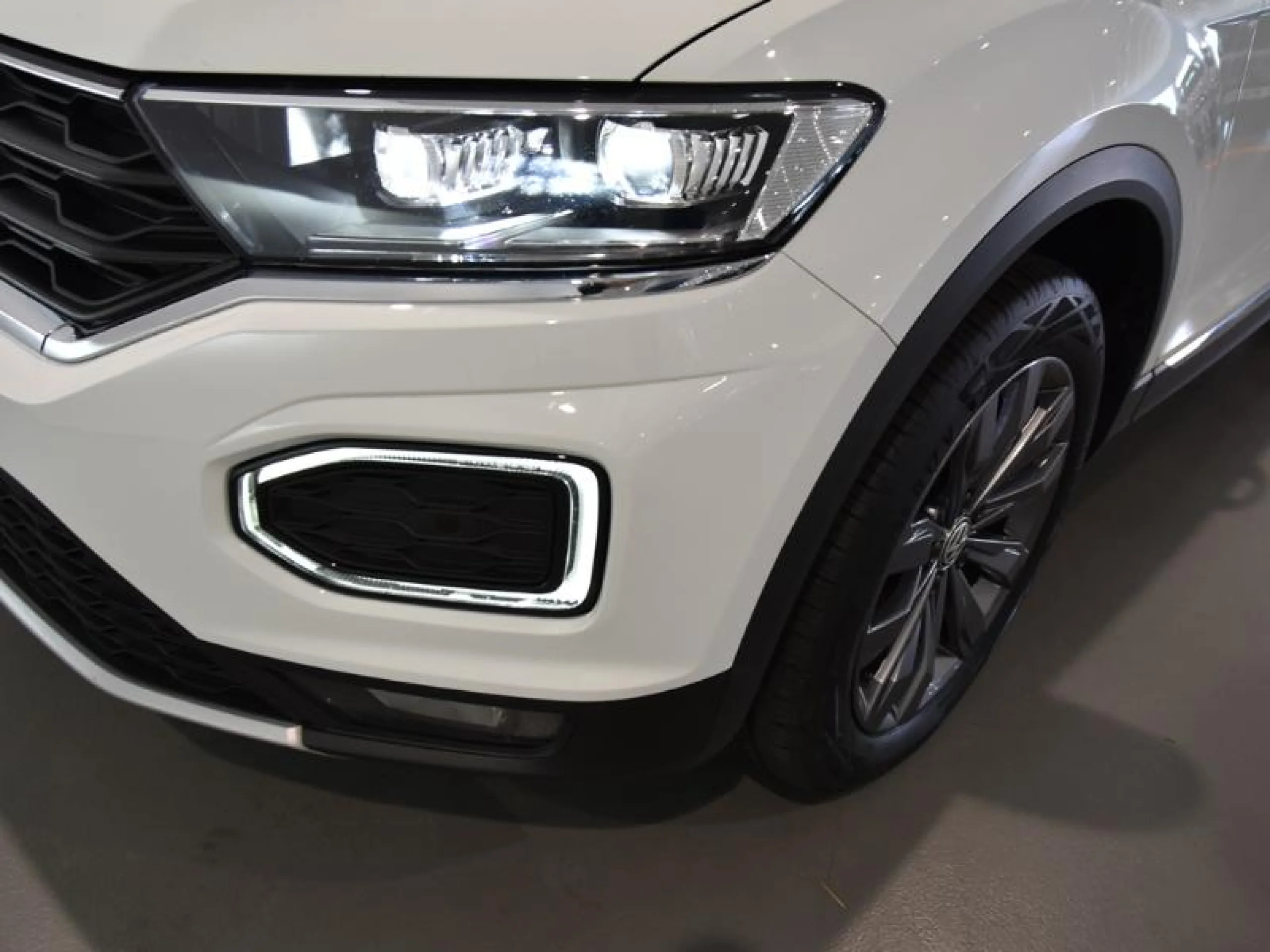 VOLKSWAGEN T ROC SPORT 1.5 TSI 110KW (150CV) DSG - Foto 17