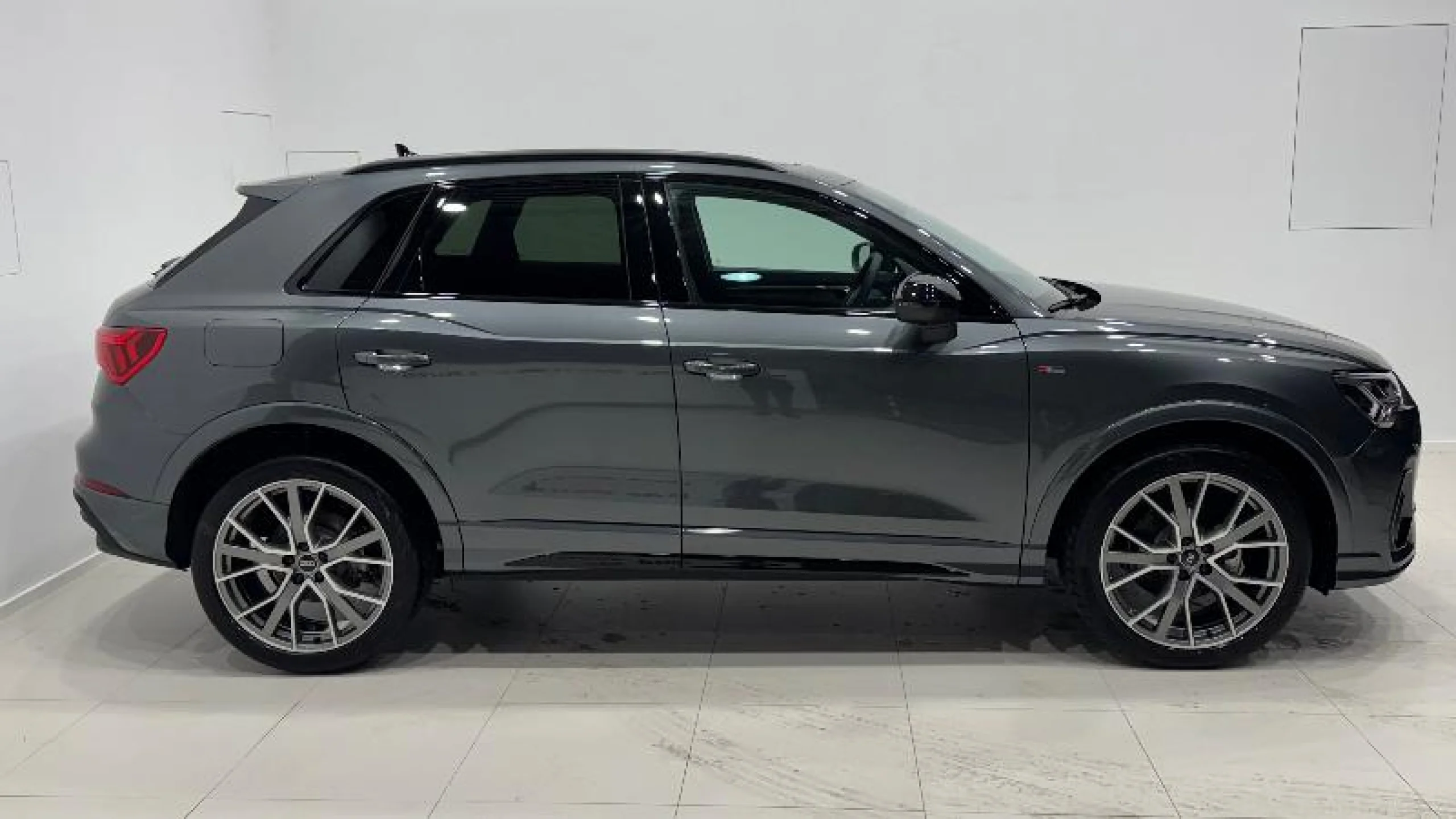 AUDI Q3 BLACK LINE 35 TDI 110KW (150CV) S TRONIC - Foto 3