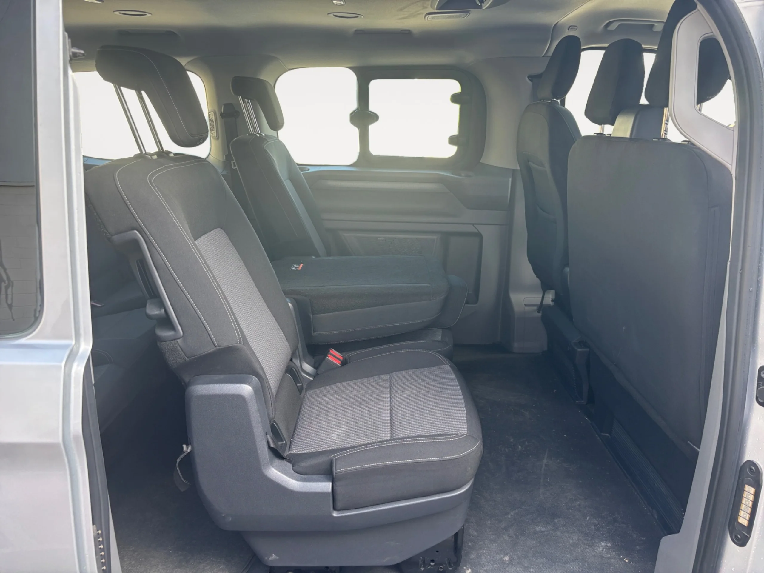VOLKSWAGEN CARAVELLE CORTA 2.0 TDI 110 KW (150 CV) AUT 8 VEL - Foto 6