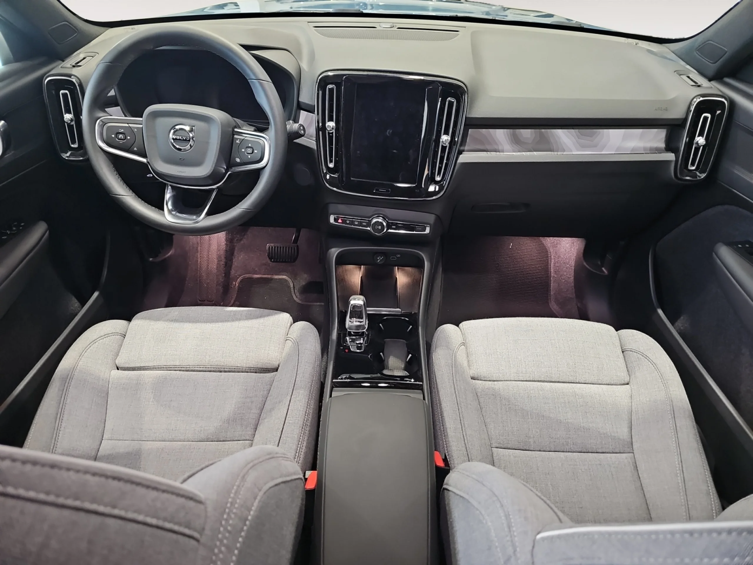 VOLVO XC40 RECHARGE TWIN PLUS AUTO AWD - Foto 4