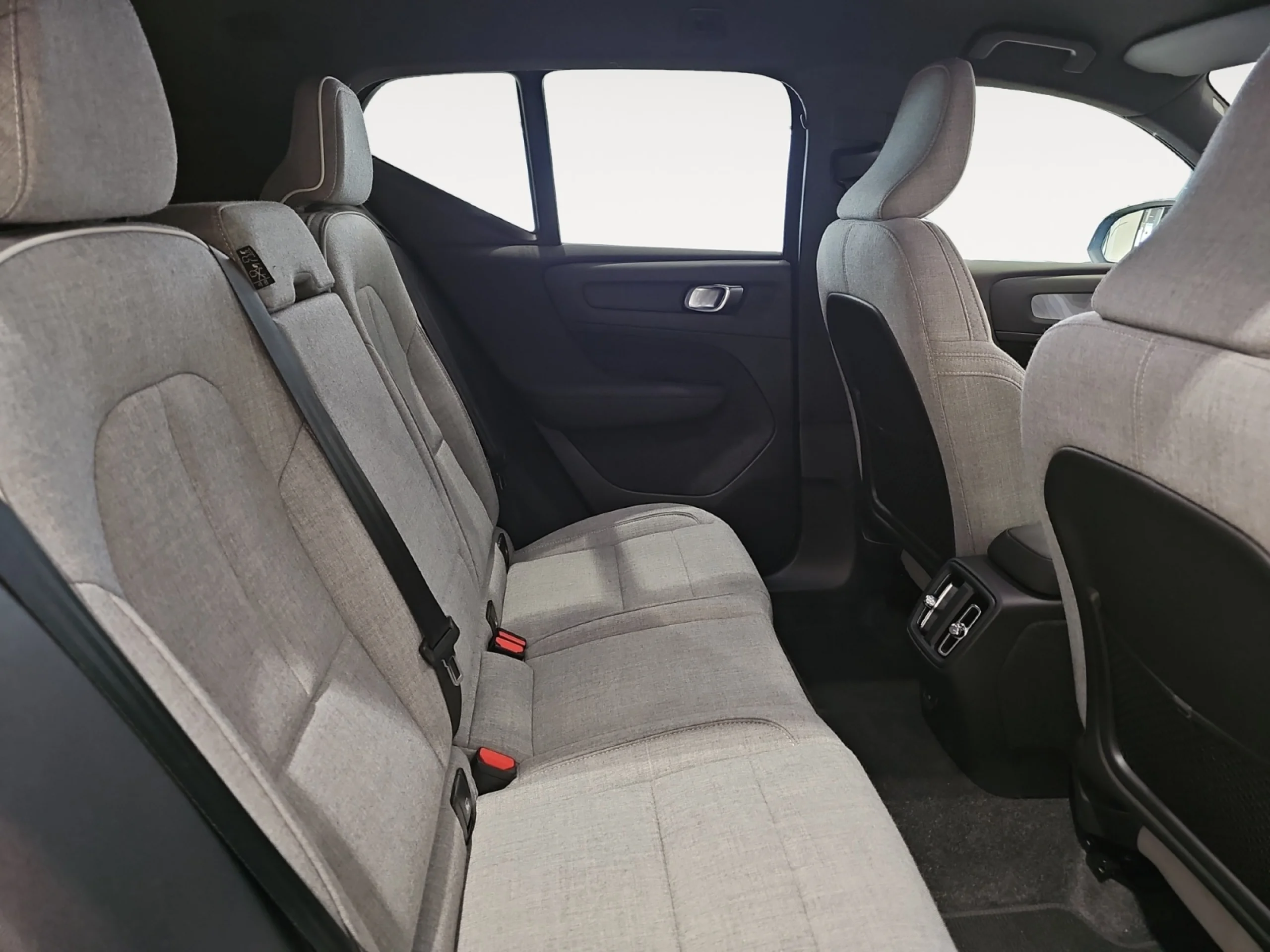 VOLVO XC40 RECHARGE TWIN PLUS AUTO AWD - Foto 6