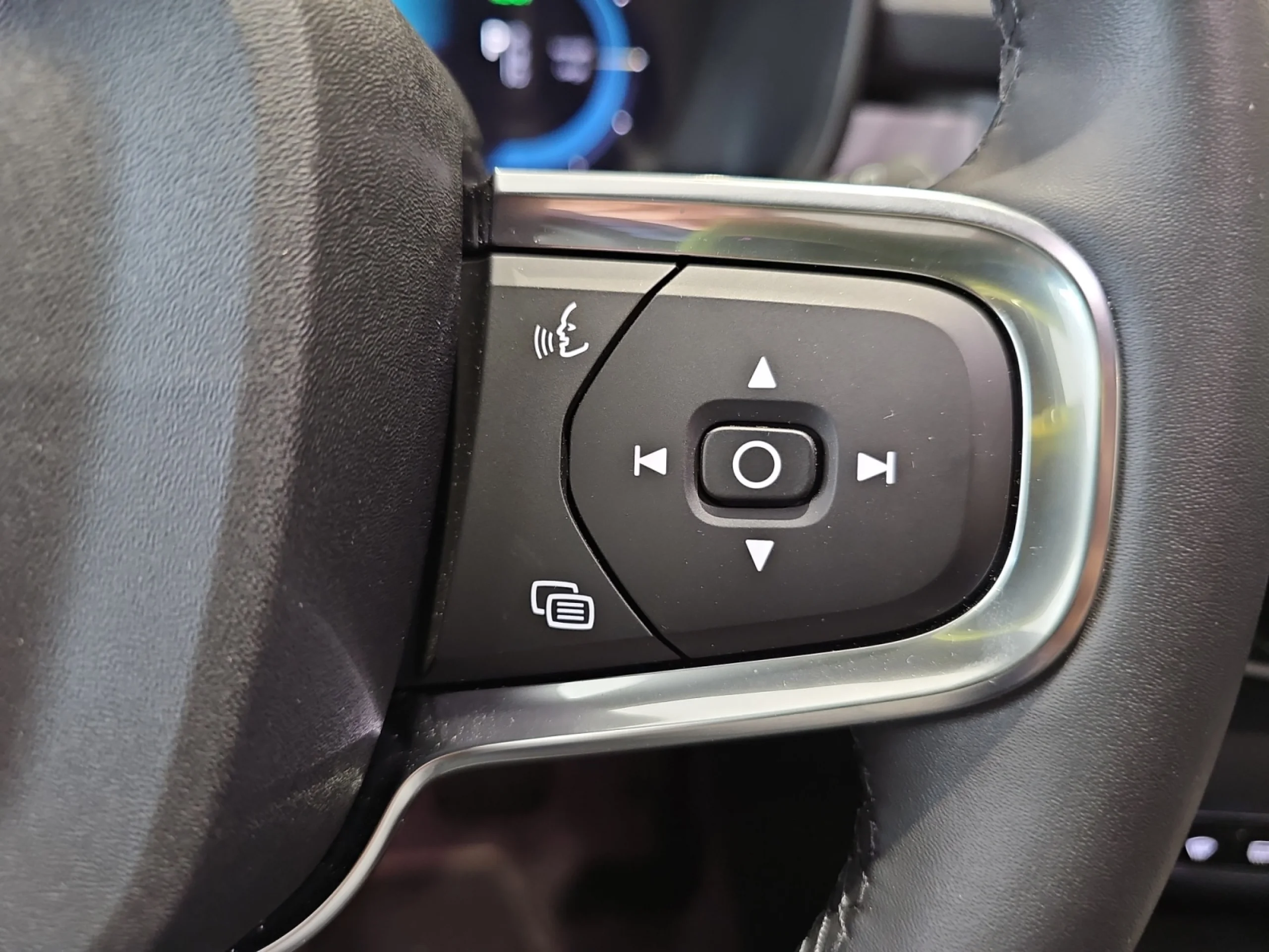 VOLVO XC40 RECHARGE TWIN PLUS AUTO AWD - Foto 13