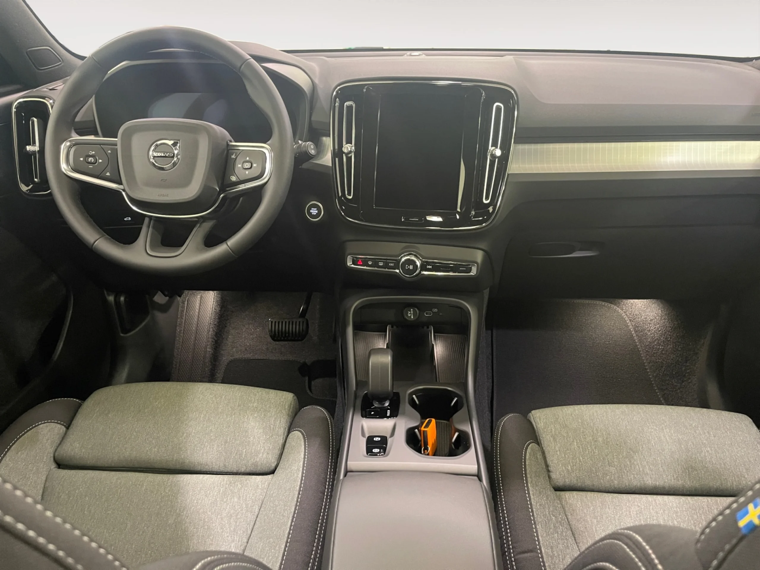 VOLVO XC40 2.0 B4 G CORE AUTO - Foto 4