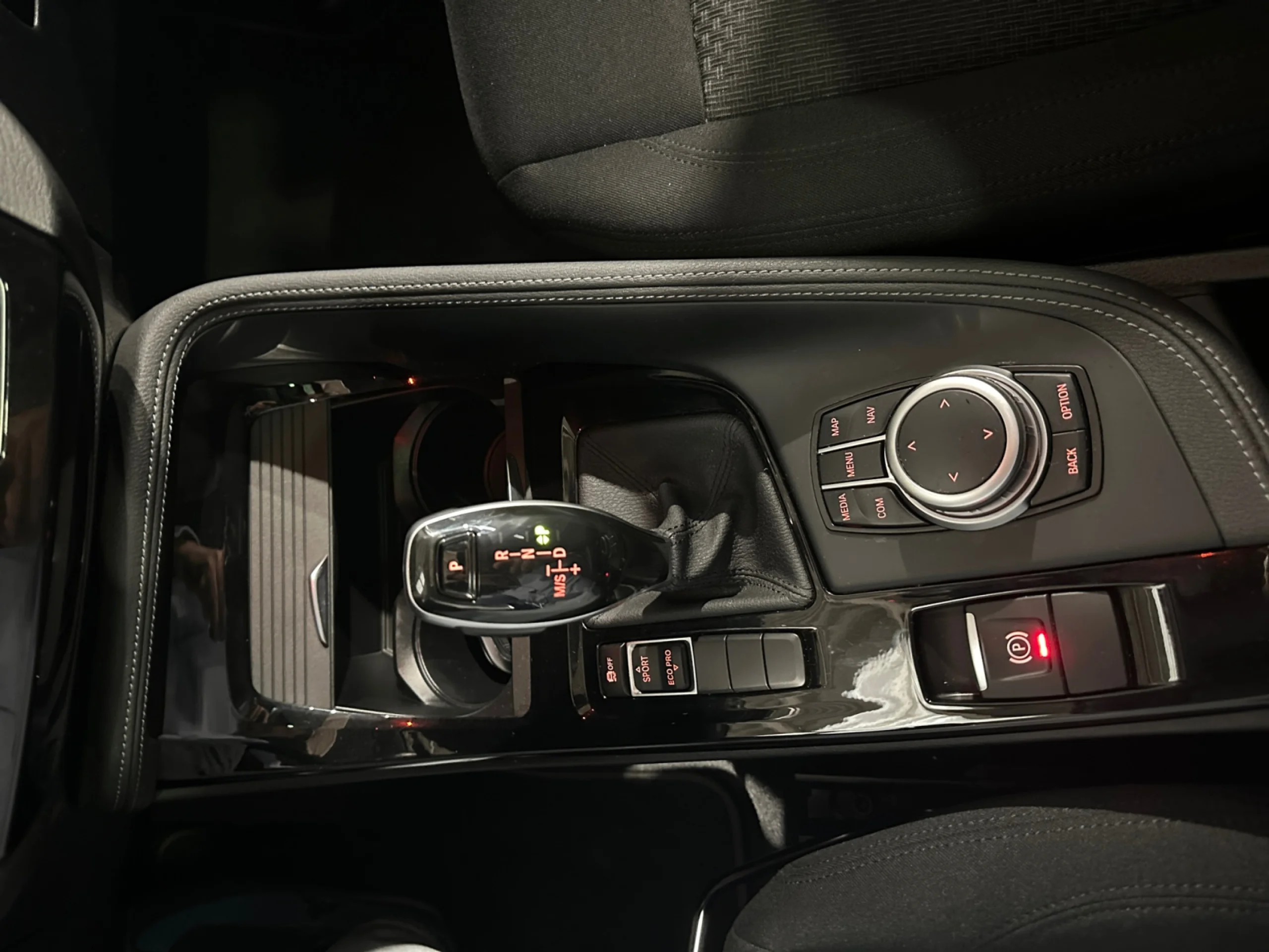 BMW X2 SDRIVE18I - Foto 15