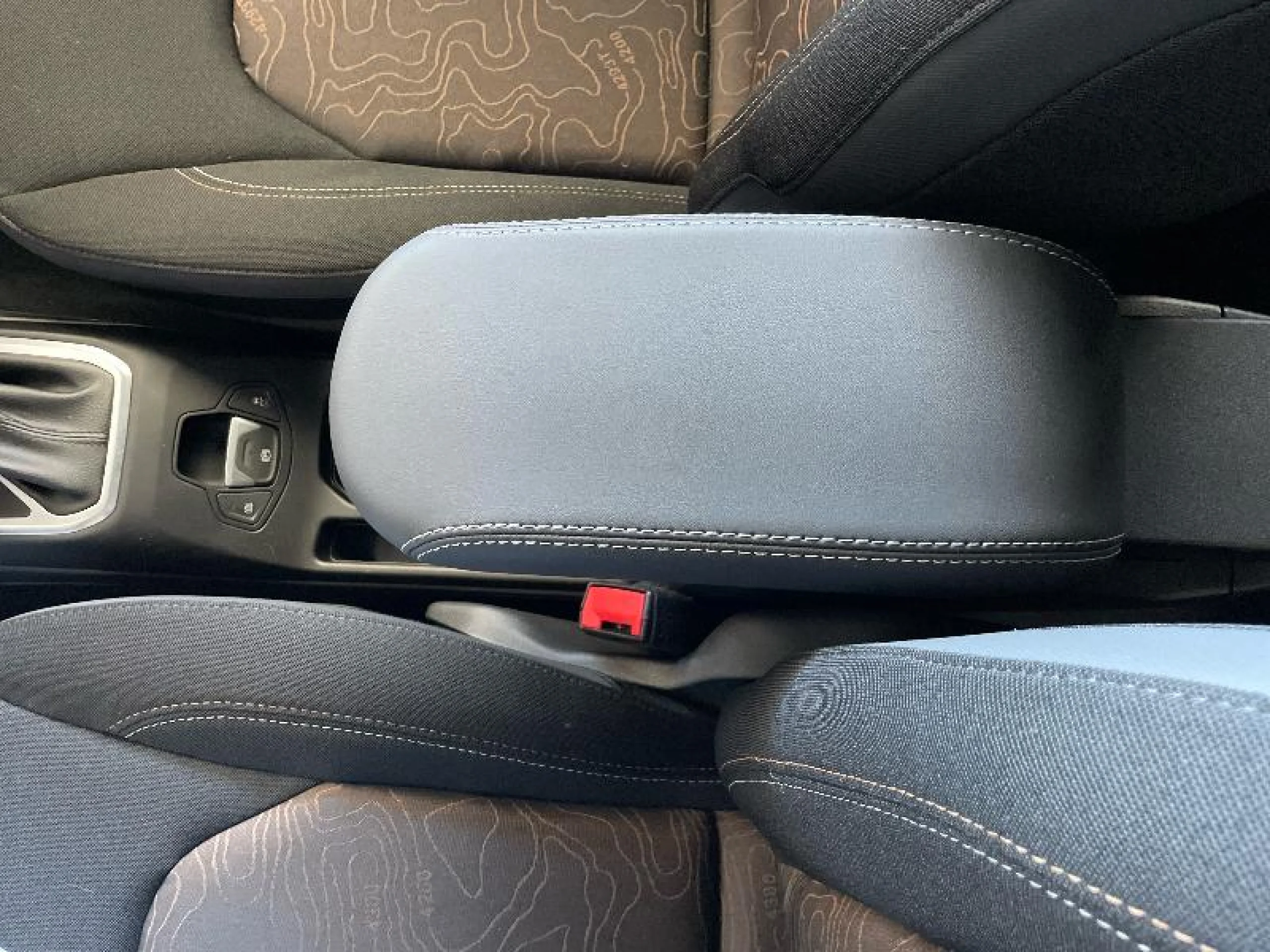 JEEP RENEGADE 4XE 1.3 PHEV 177 KW(240CV) UPLAND AT - Foto 16