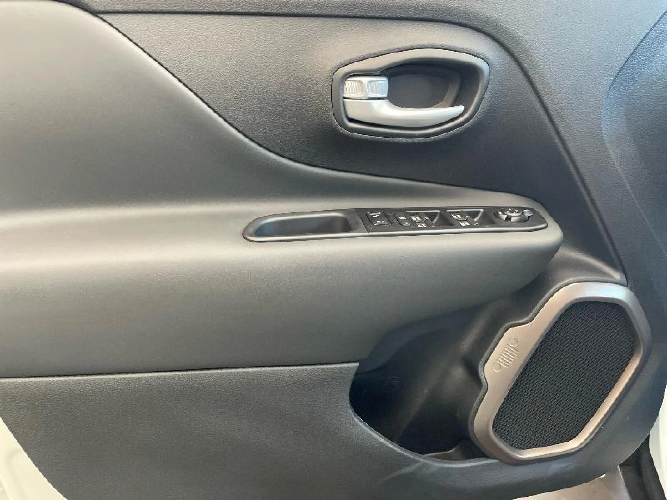 JEEP RENEGADE 4XE 1.3 PHEV 177 KW(240CV) UPLAND AT - Foto 18