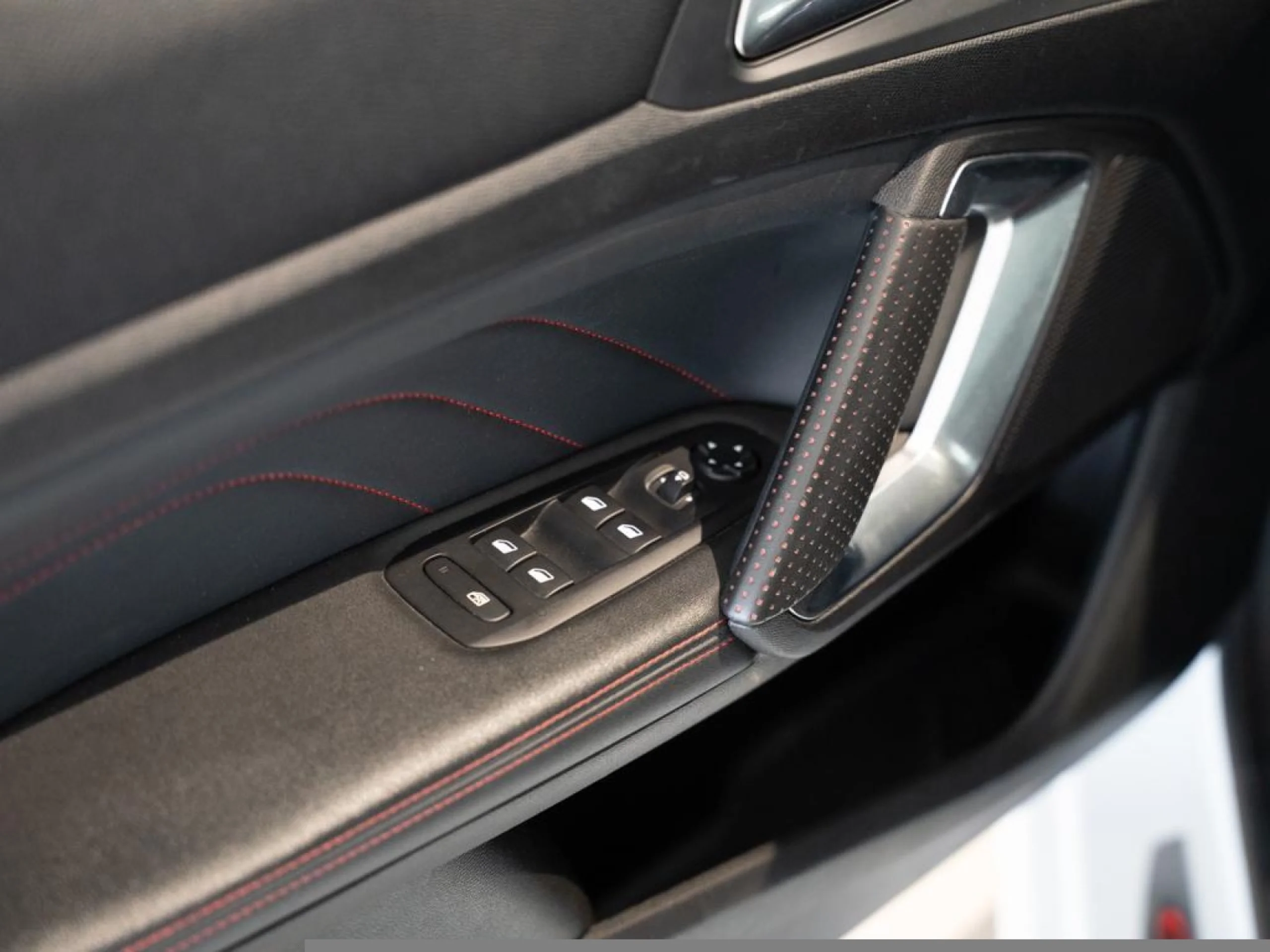 PEUGEOT 308 GTI BY PEUGEOT SPORT 263 - Foto 9