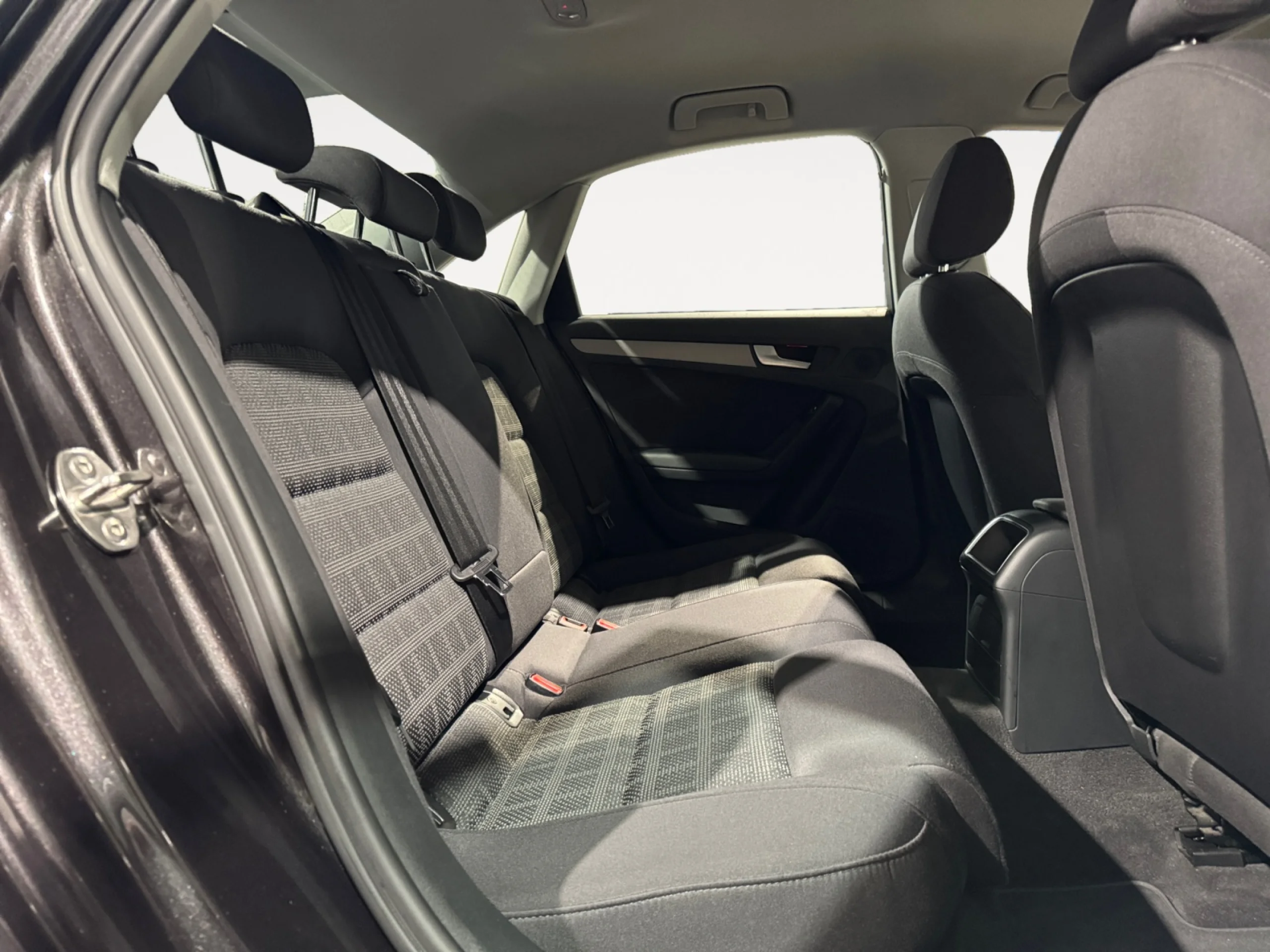 AUDI A4 2.0 TDI 150CV MULTITRONIC S LINE EDITION - Foto 6