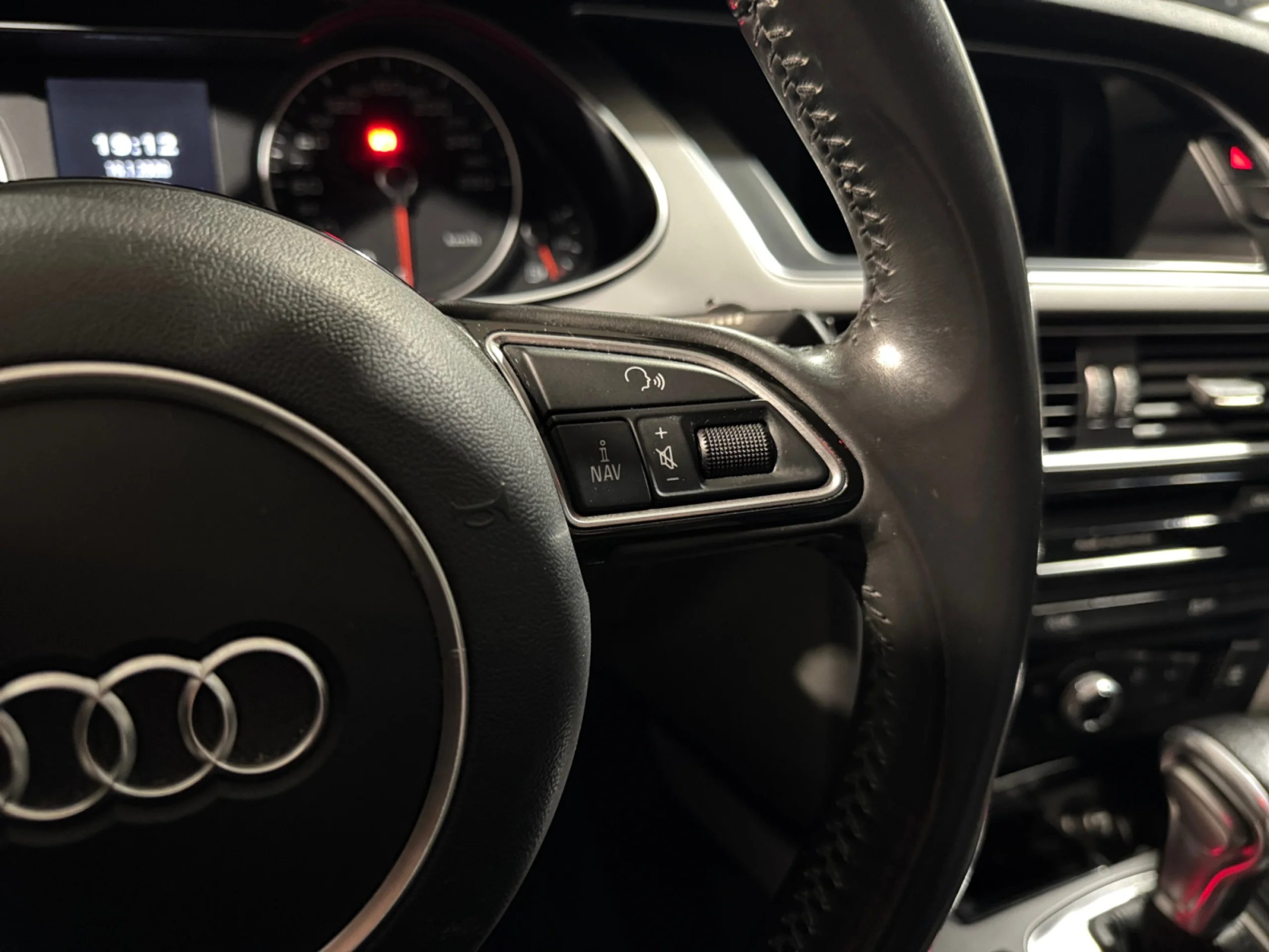 AUDI A4 2.0 TDI 150CV MULTITRONIC S LINE EDITION - Foto 10