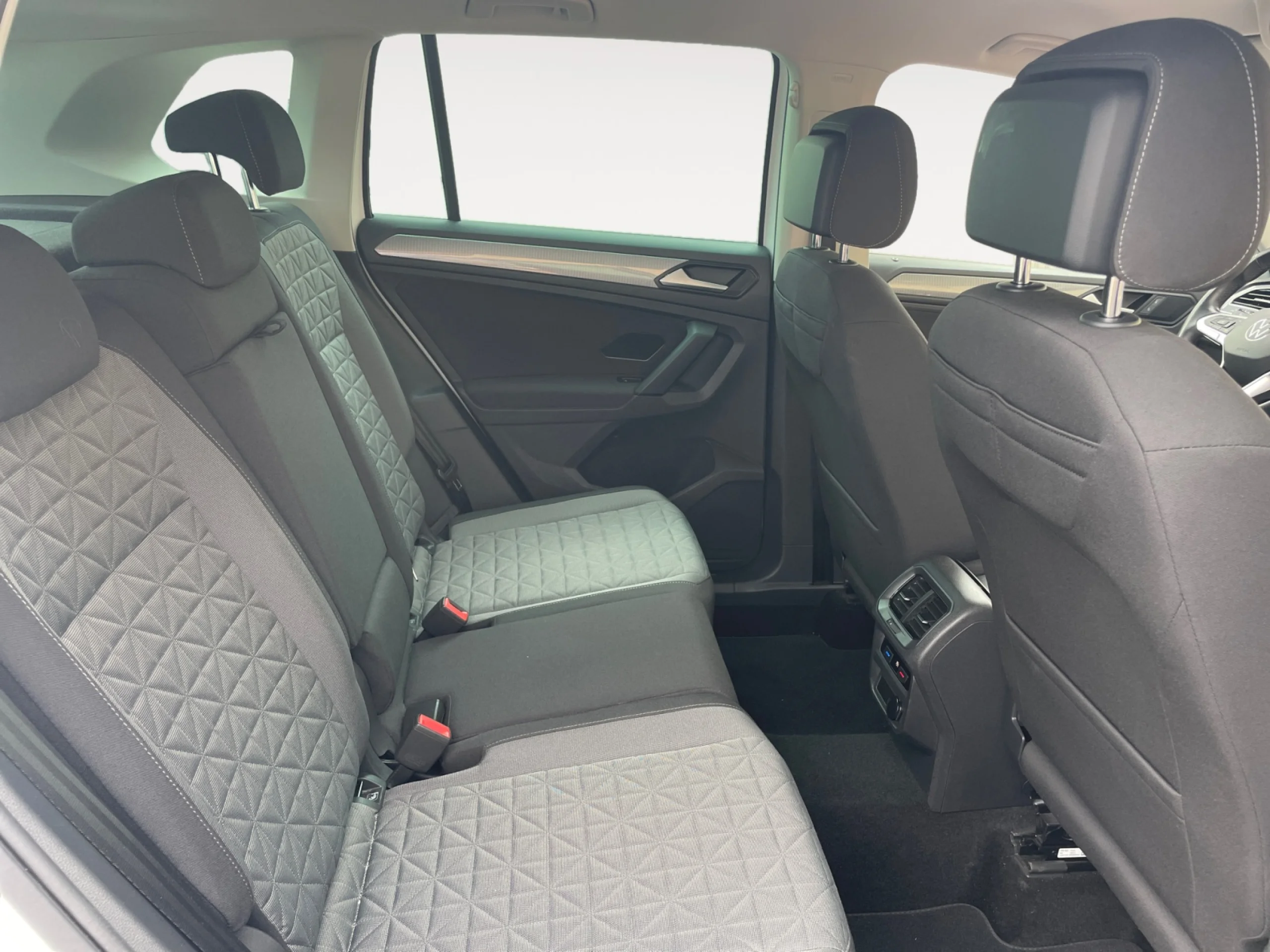 VOLKSWAGEN TIGUAN LIFE 1.5 TSI 110KW (150CV) - Foto 6