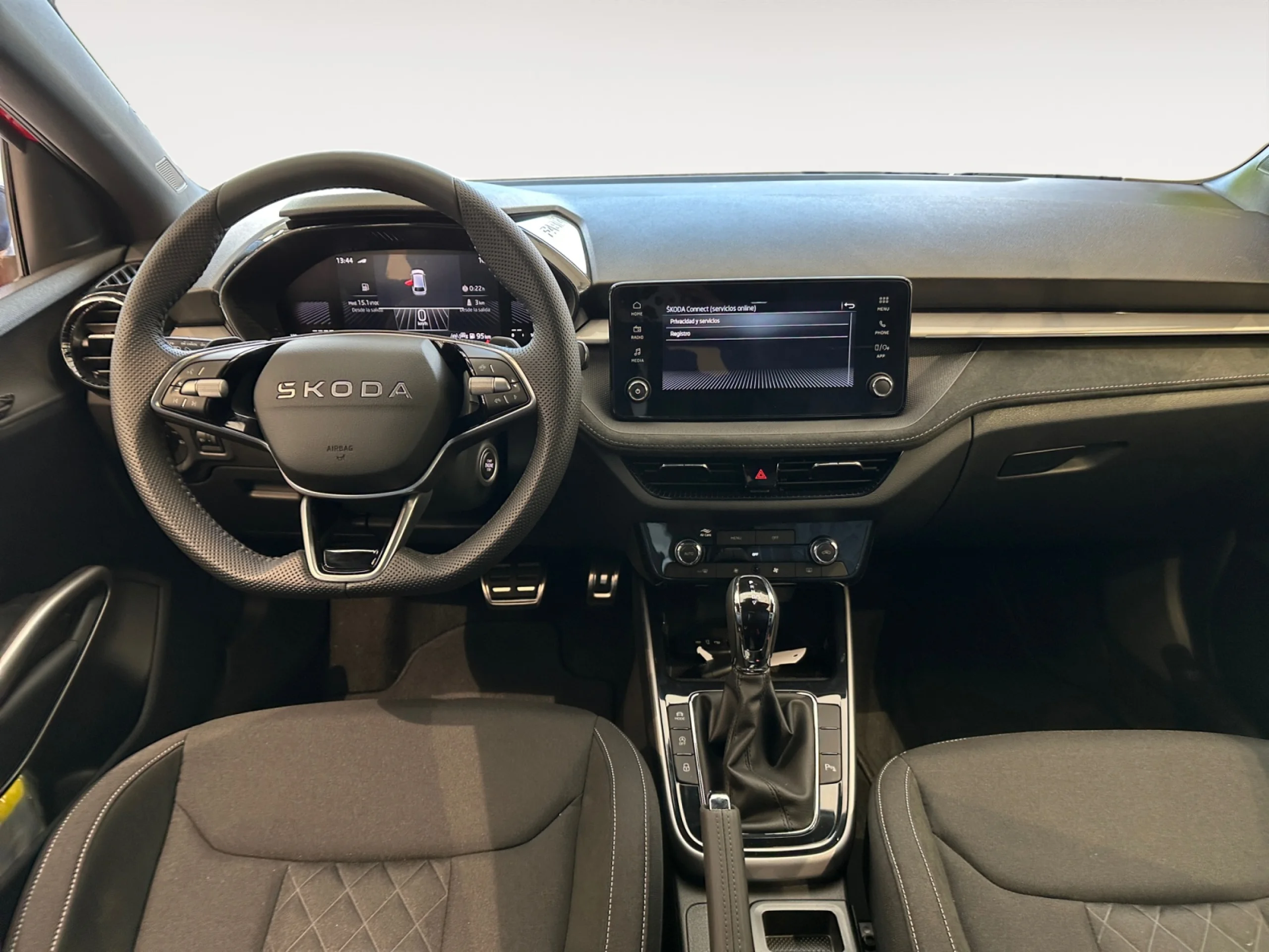 SKODA FABIA 1.0 TSI 85KW (115CV) DSG DESIGN - Foto 4