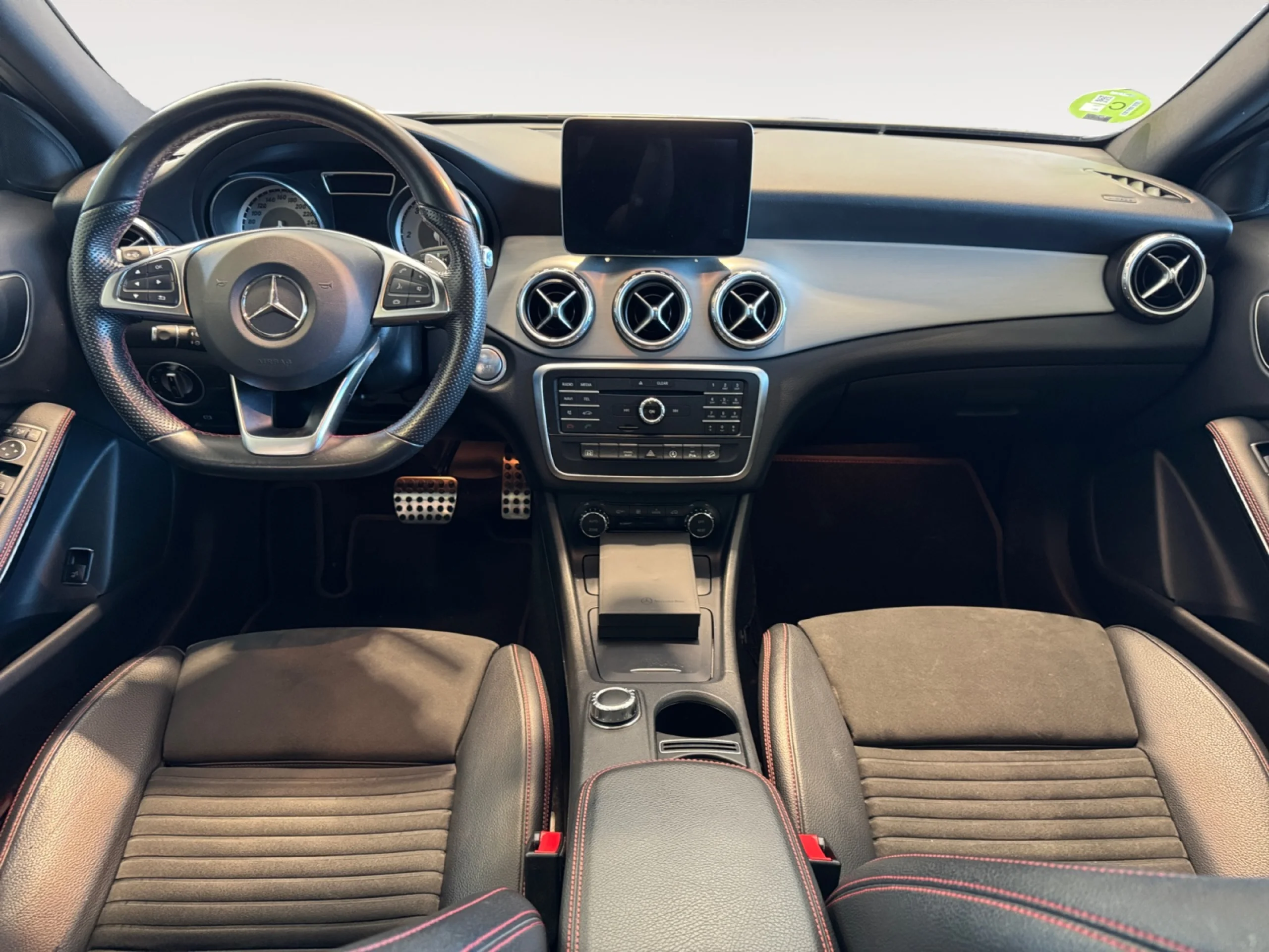 MERCEDES-BENZ Clase gla GLA 220 D 4MATIC AMG LINE - Foto 4