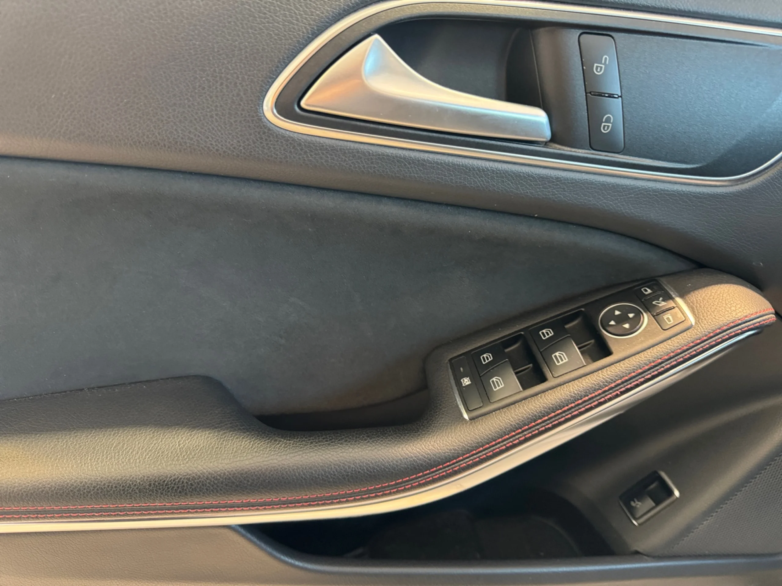 MERCEDES-BENZ Clase gla GLA 220 D 4MATIC AMG LINE - Foto 14