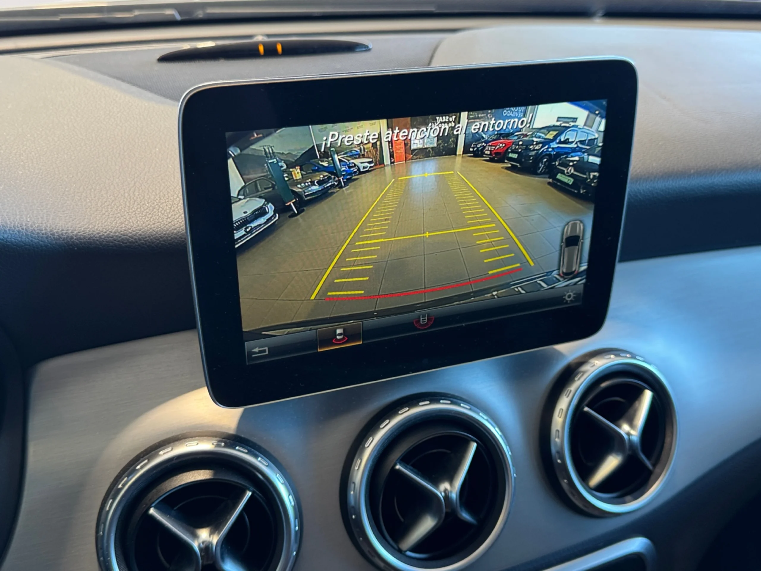 MERCEDES-BENZ Clase gla GLA 220 D 4MATIC AMG LINE - Foto 16