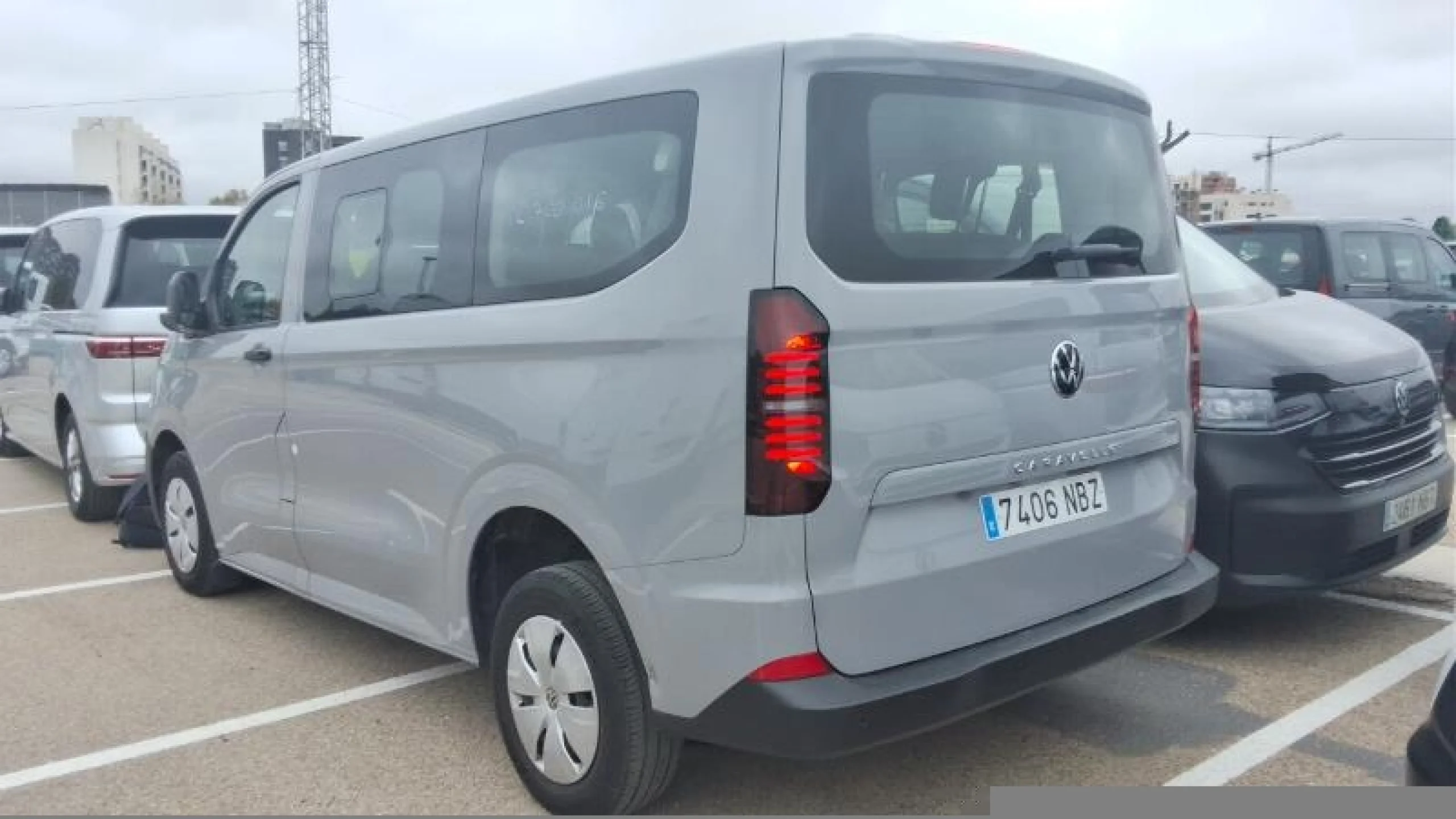 VOLKSWAGEN CARAVELLE CORTA 2.0 TDI 110 KW (150 CV) 6 VEL - Foto 2